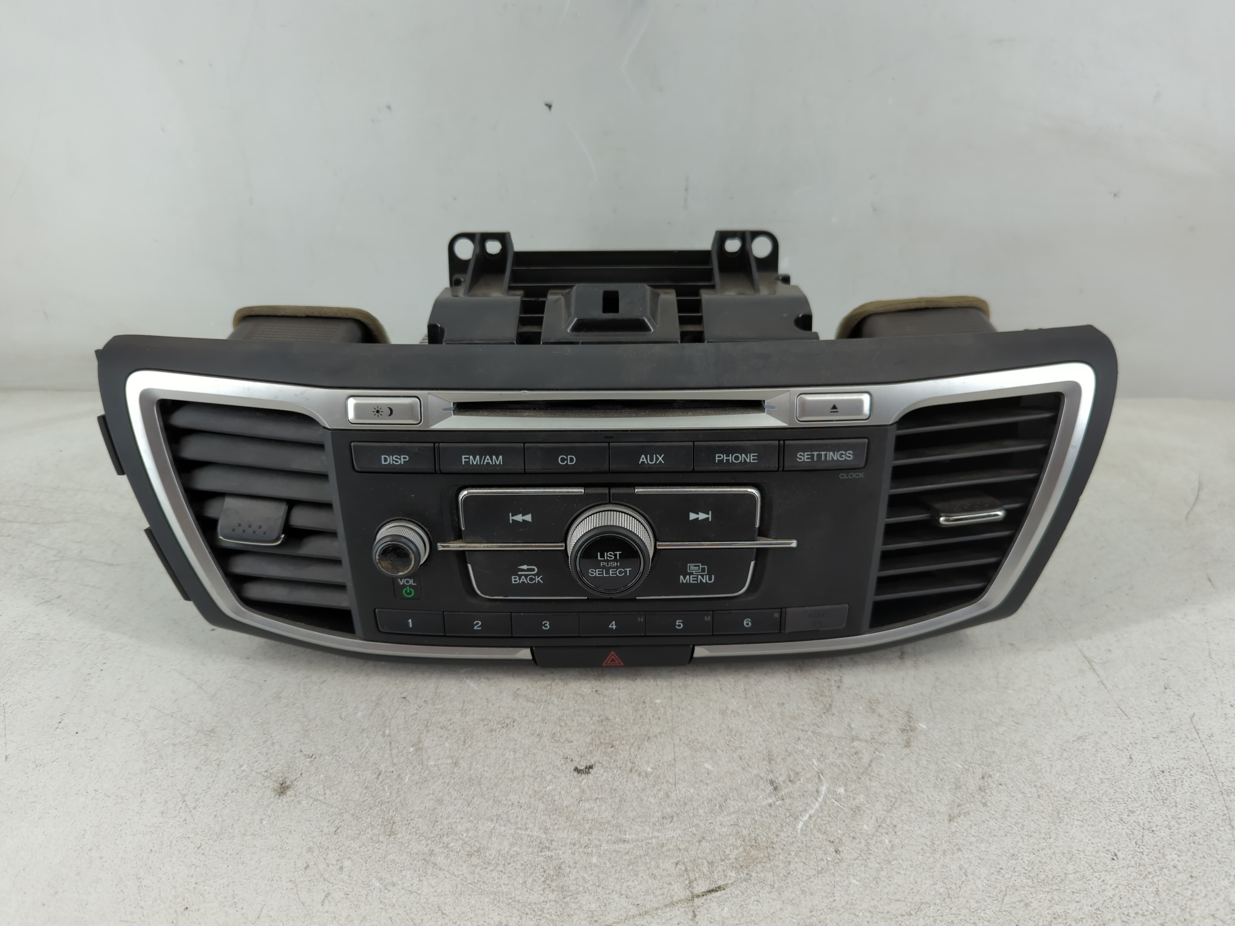 2013-2015 Honda Accord Am Fm Cd Player Radio Receiver 1085781 - Oemusedautoparts1.com
