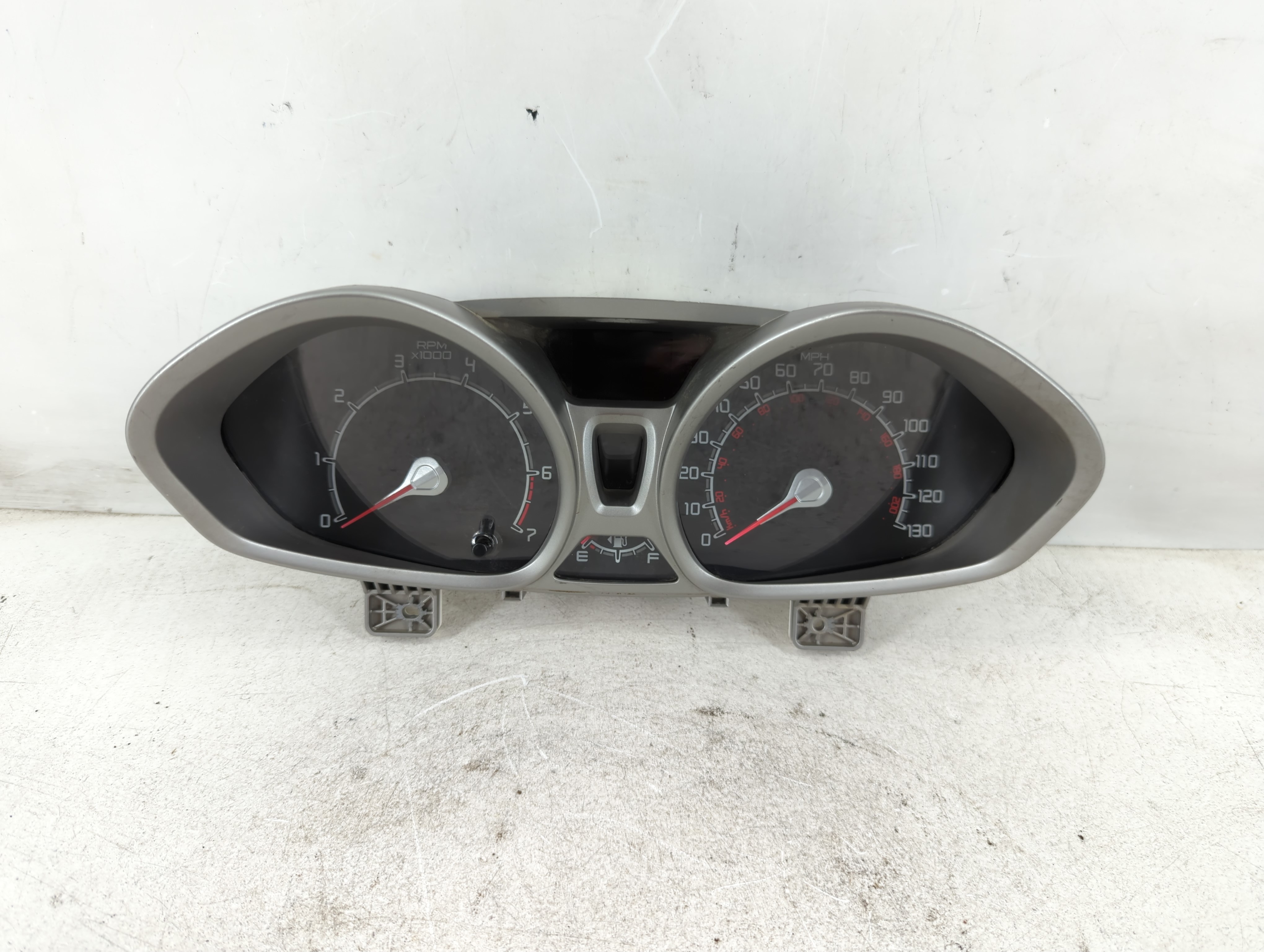 2011-2011 Ford Fiesta Speedometer Instrument Cluster Gauges 1085865 - Oemusedautoparts1.com