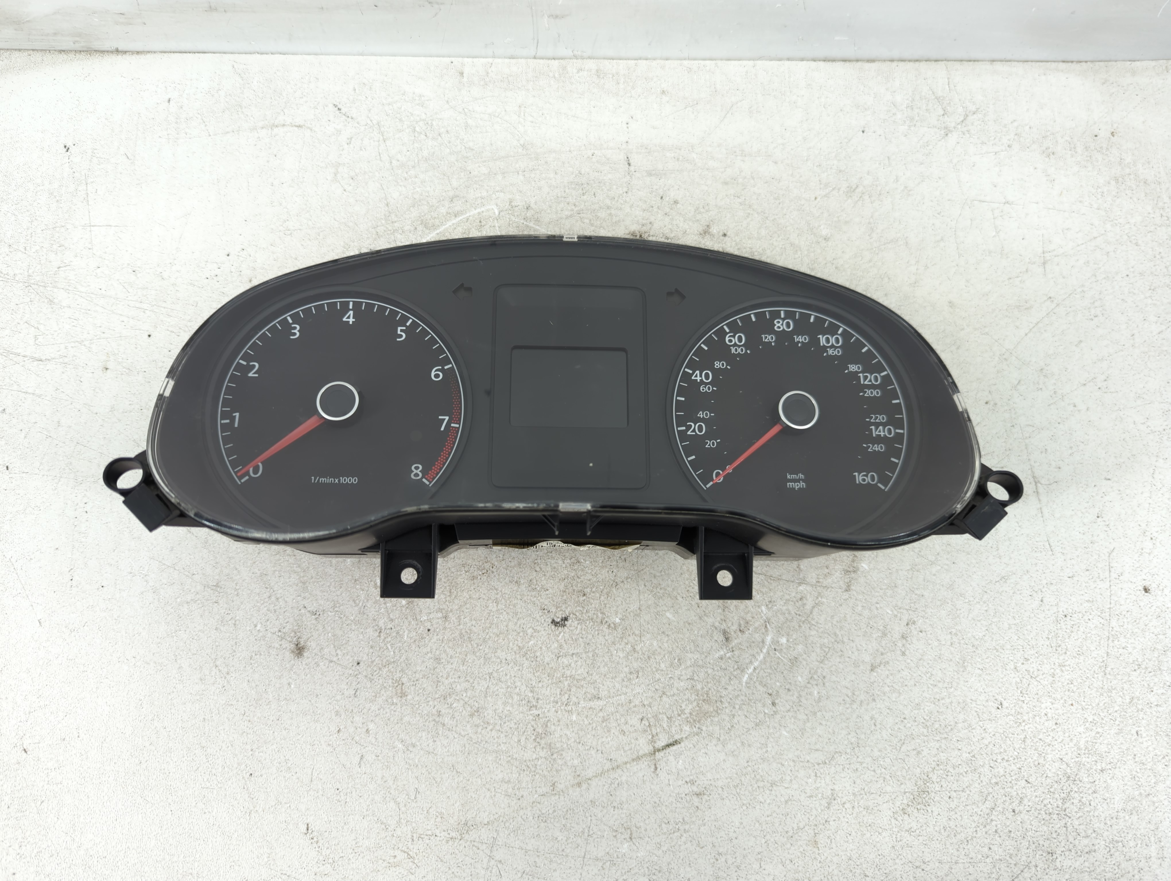 2014-2014 Volkswagen Jetta Speedometer Instrument Cluster Gauges 1085908 - Oemusedautoparts1.com
