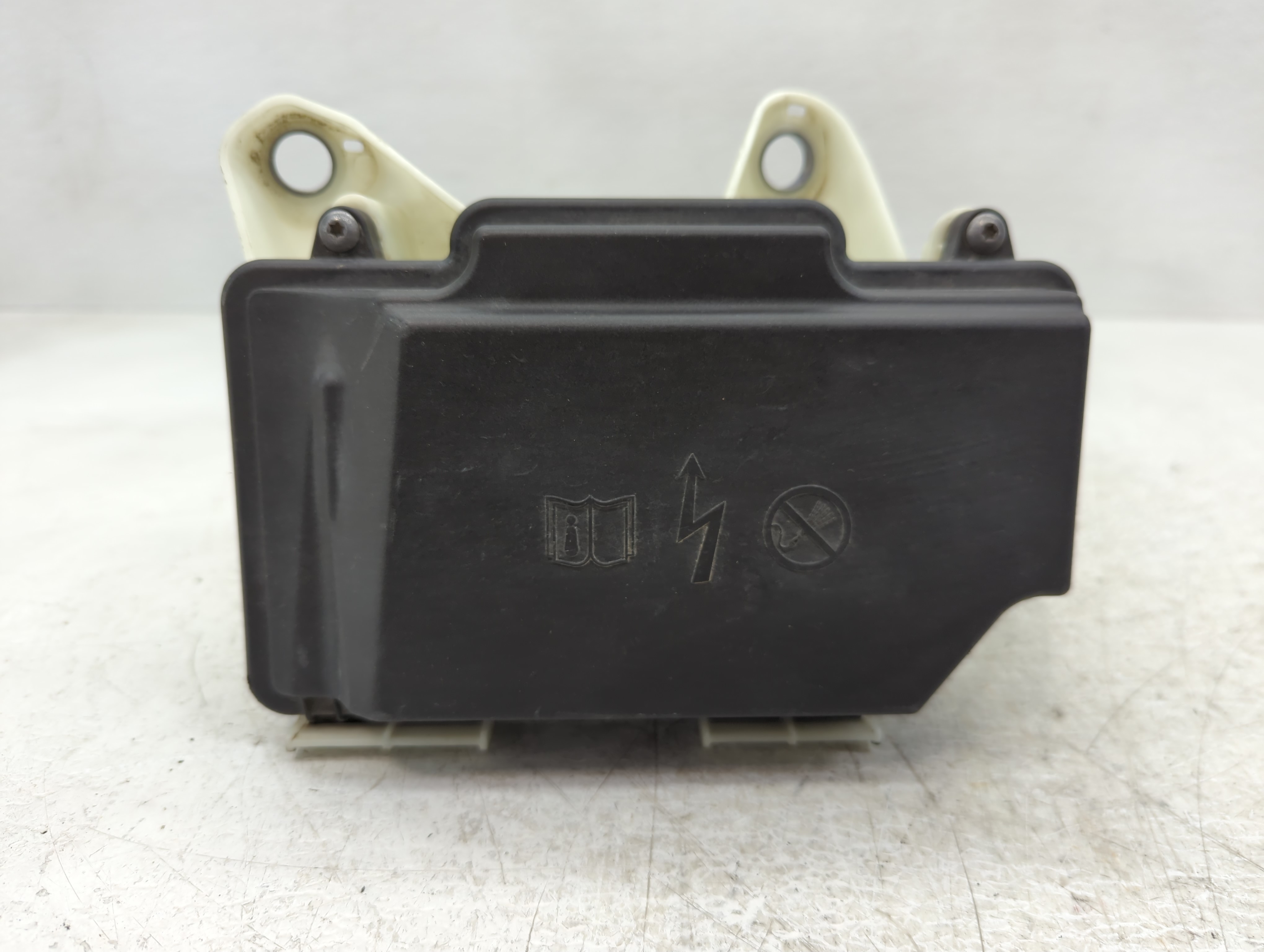 Mercedes-benz C350 Fusebox Fuse Box Relay Module A 205 998 13 01 1085920 - Oemusedautoparts1.com