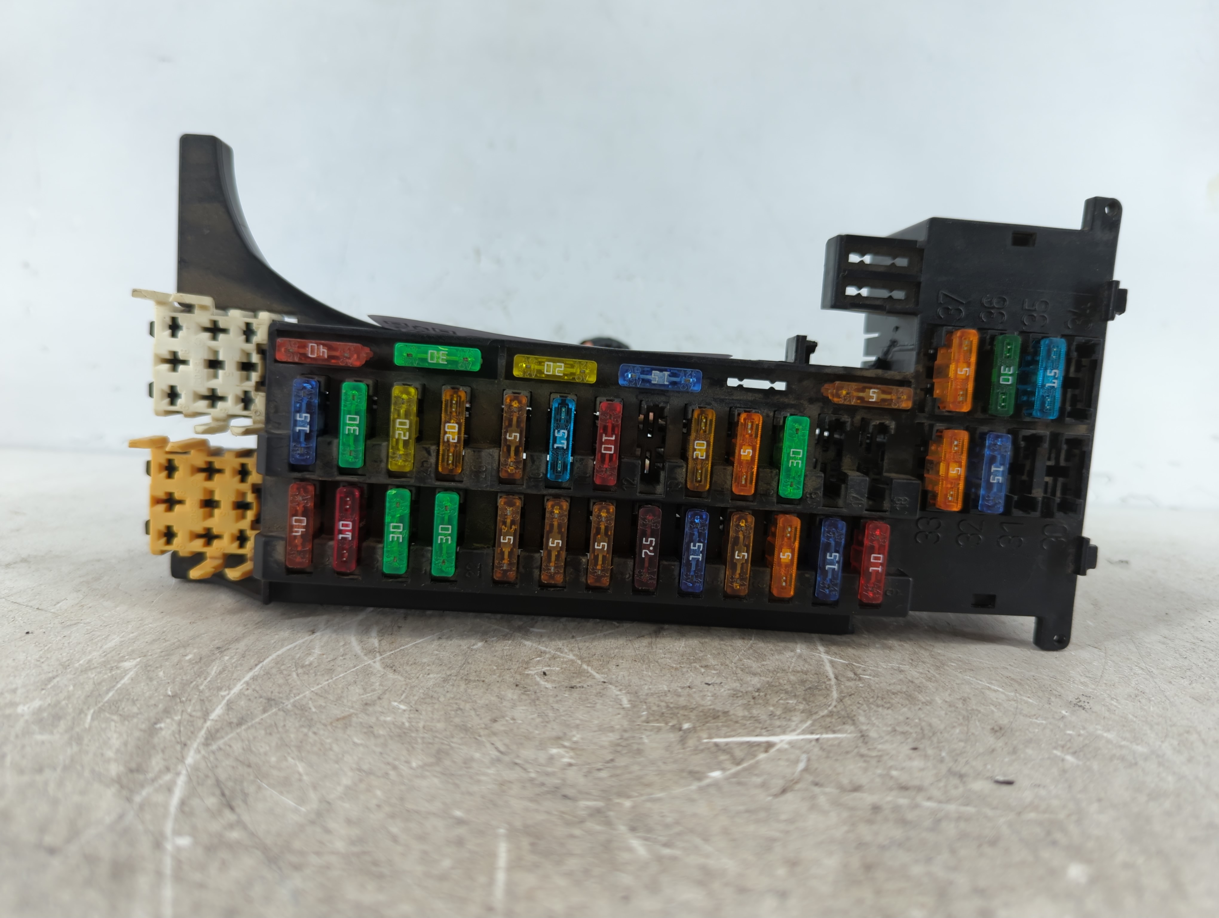 2004-2008 Chrysler Crossfire Fusebox Fuse Box Relay Module 1085926 - Oemusedautoparts1.com