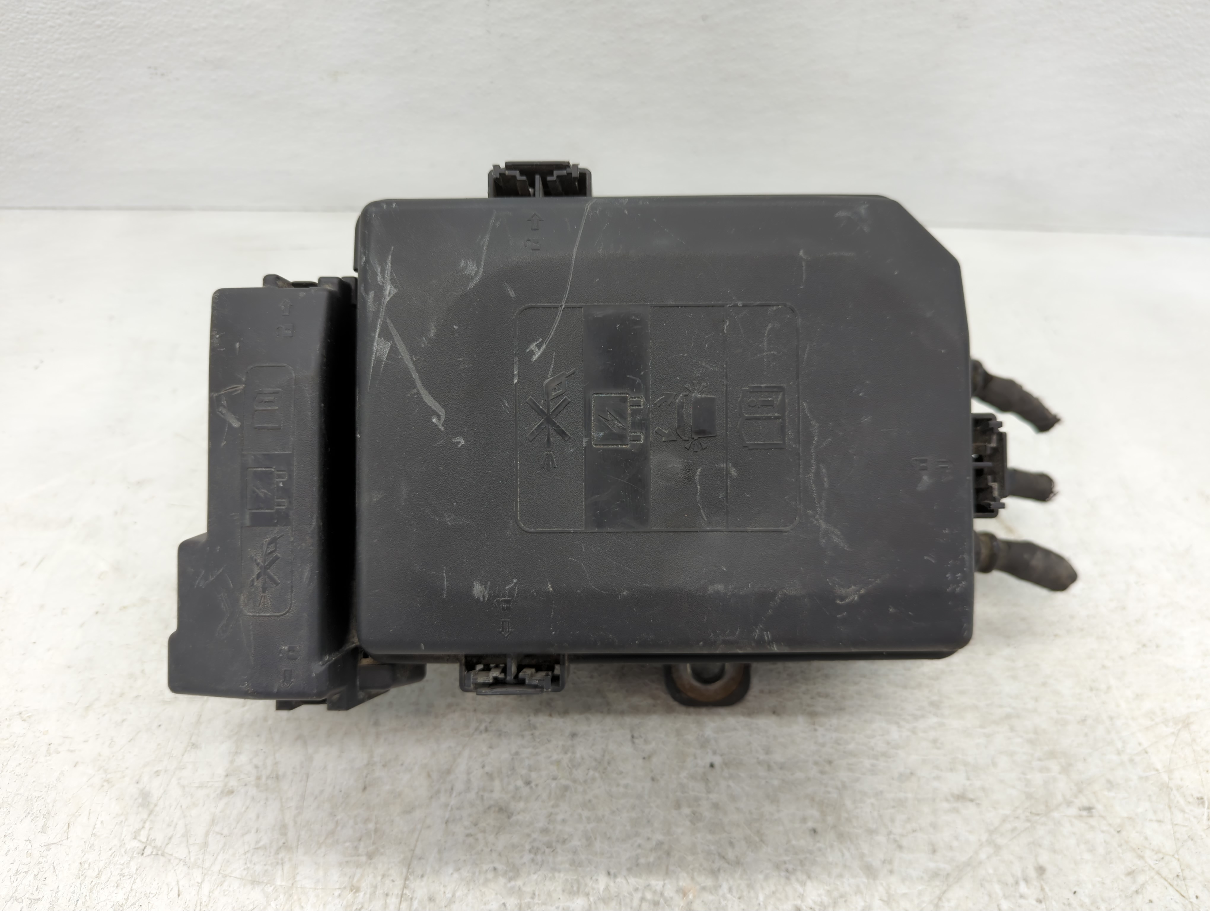 2018-2022 Chevrolet Equinox Fusebox Fuse Box Relay Module 84582317 1085956 - Oemusedautoparts1.com