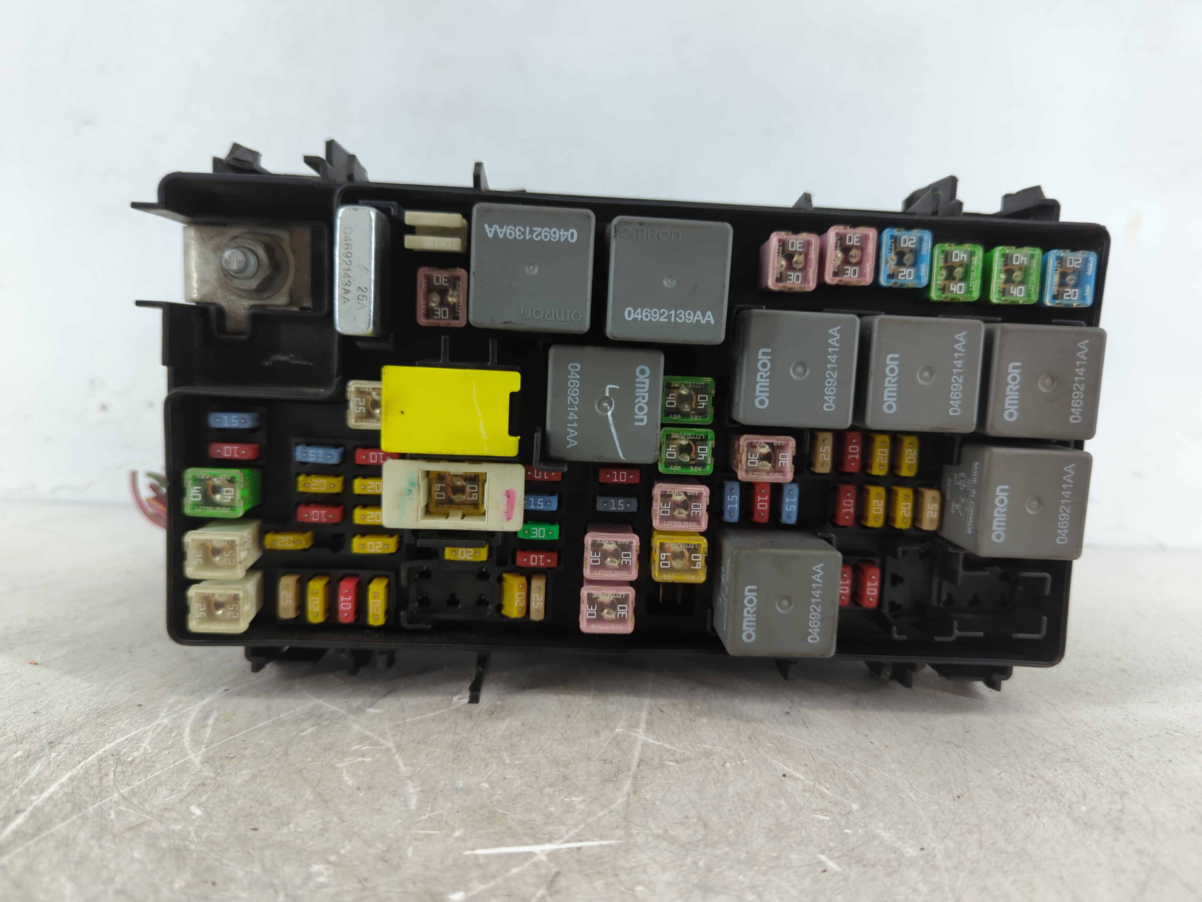2009-2009 Jeep Liberty Fusebox Fuse Box Relay Module Tipm 1086016 - Oemusedautoparts1.com