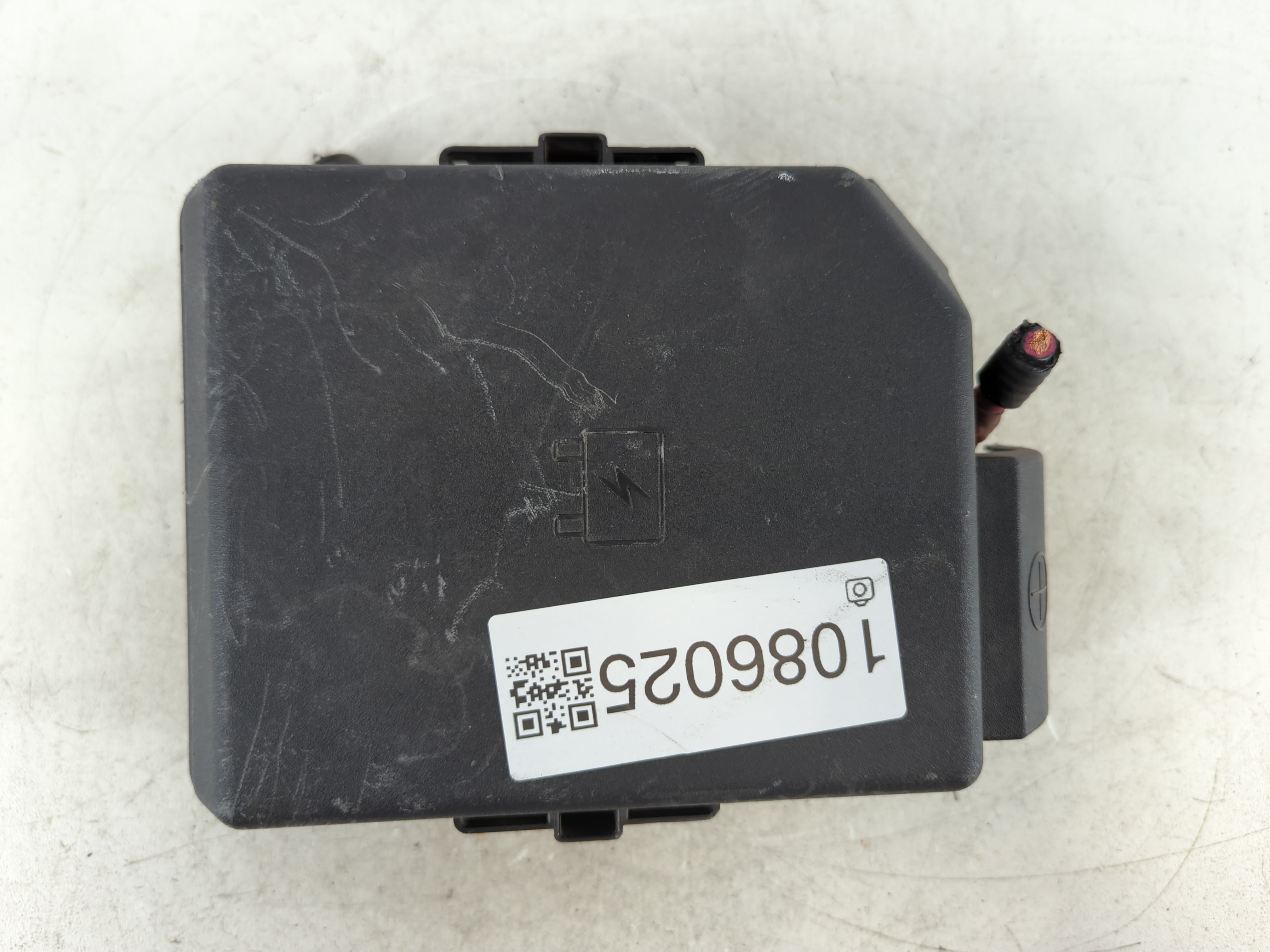 Picture of 2008-2011 Chevrolet Impala Fusebox Fuse Box Relay Module 15902277 1086025