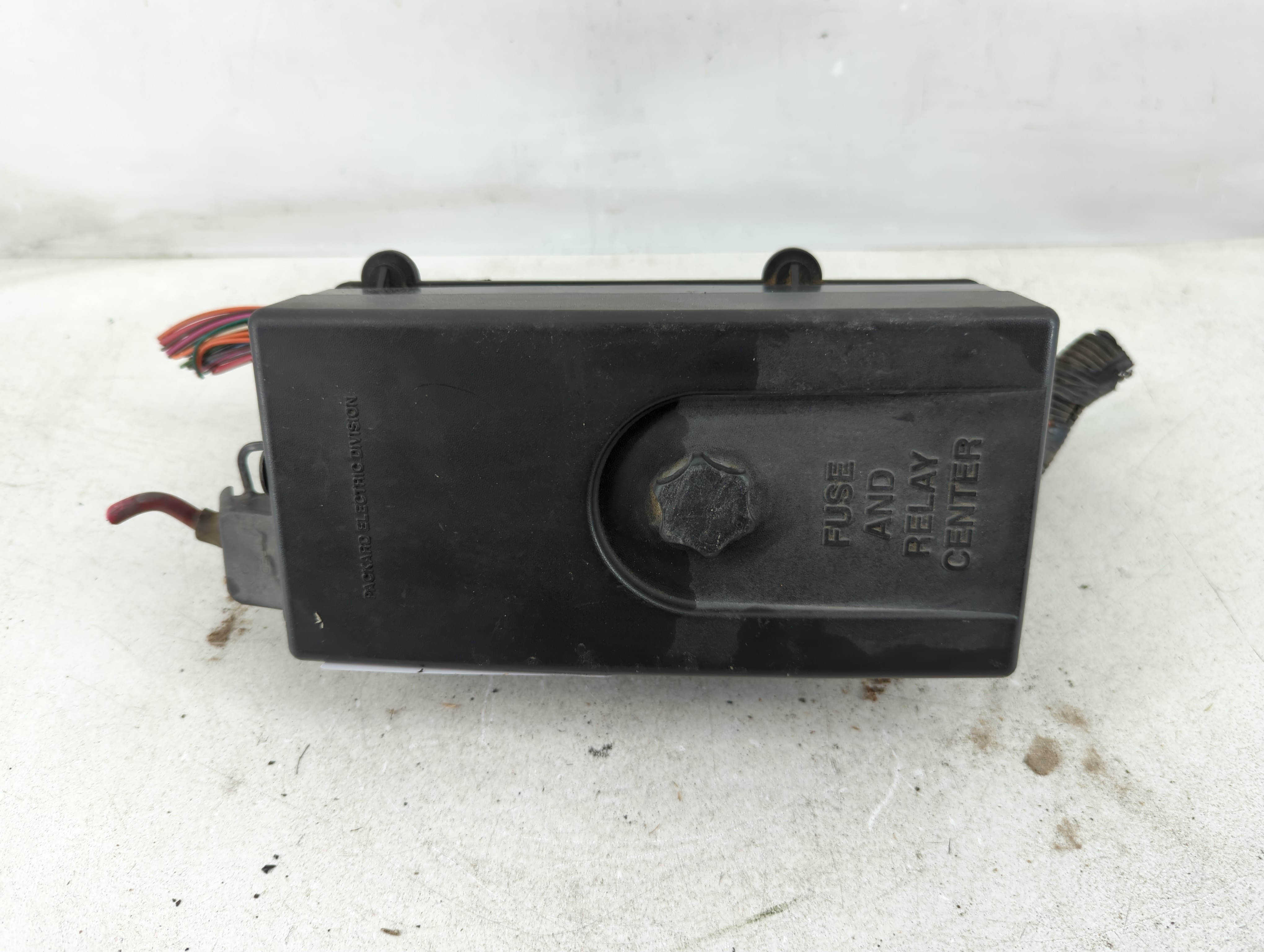 Picture of 1998 Saturn Sw2 Fusebox Fuse Box Relay Module 1086130