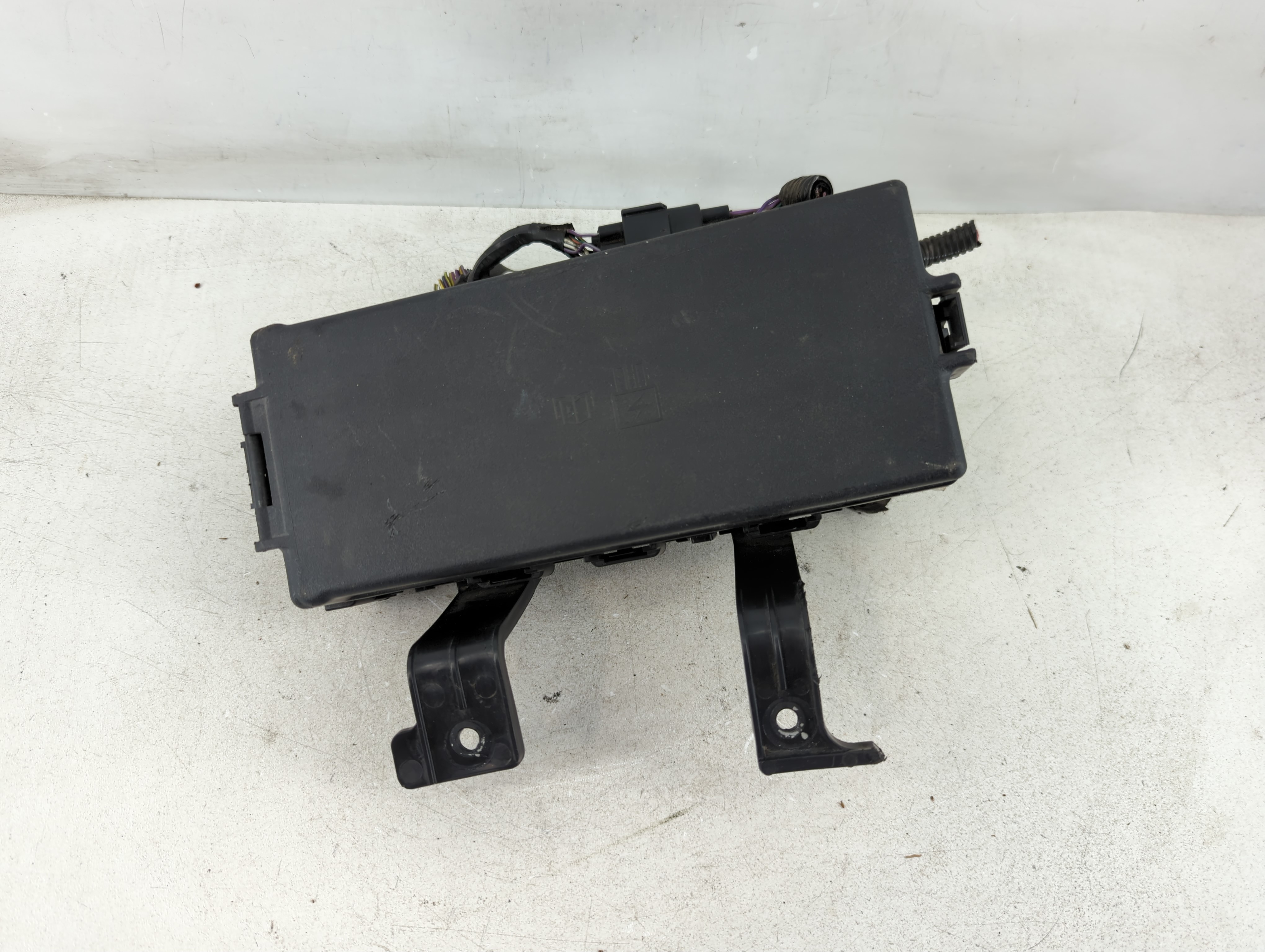 2006-2009 Ford Fusion Fusebox Fuse Box Relay Module 54-7146-30 1086154 - Oemusedautoparts1.com