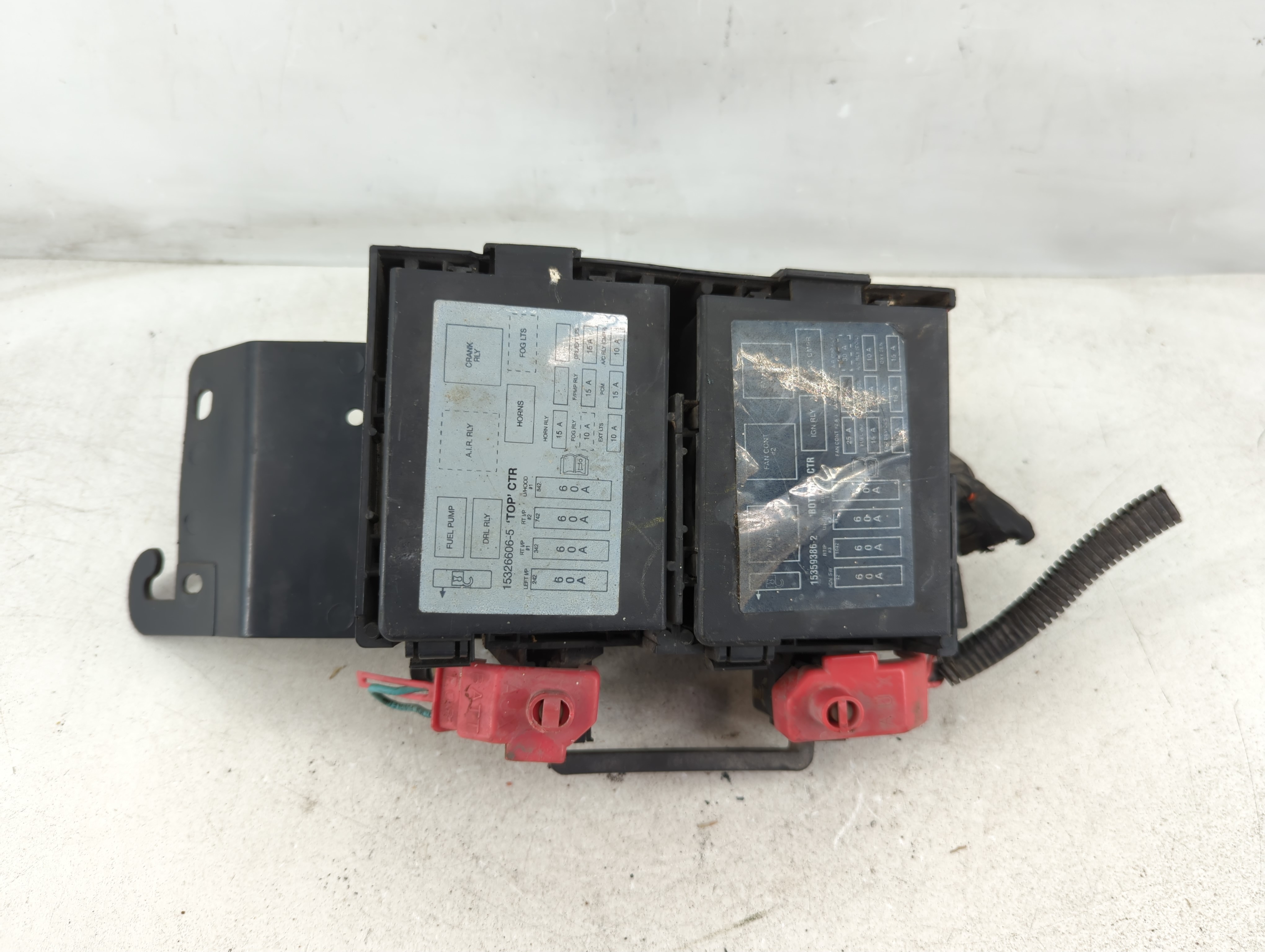 2000-2005 Chevrolet Impala Fusebox Fuse Box Relay Module 15326606 1086158 - Oemusedautoparts1.com
