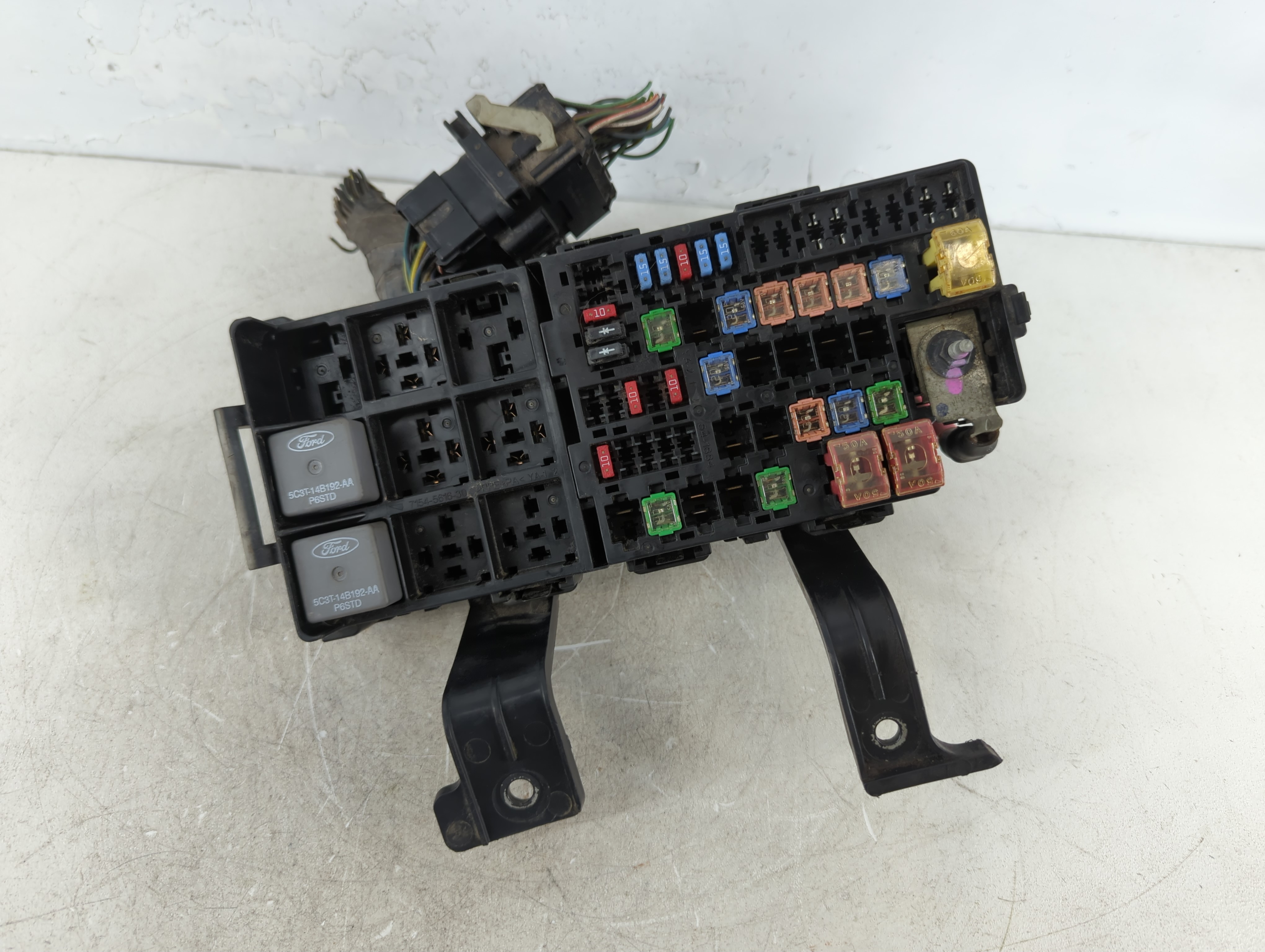 2010-2012 Ford Fusion Fusebox Fuse Box Relay Module 54-7146-30 1086194 - Oemusedautoparts1.com