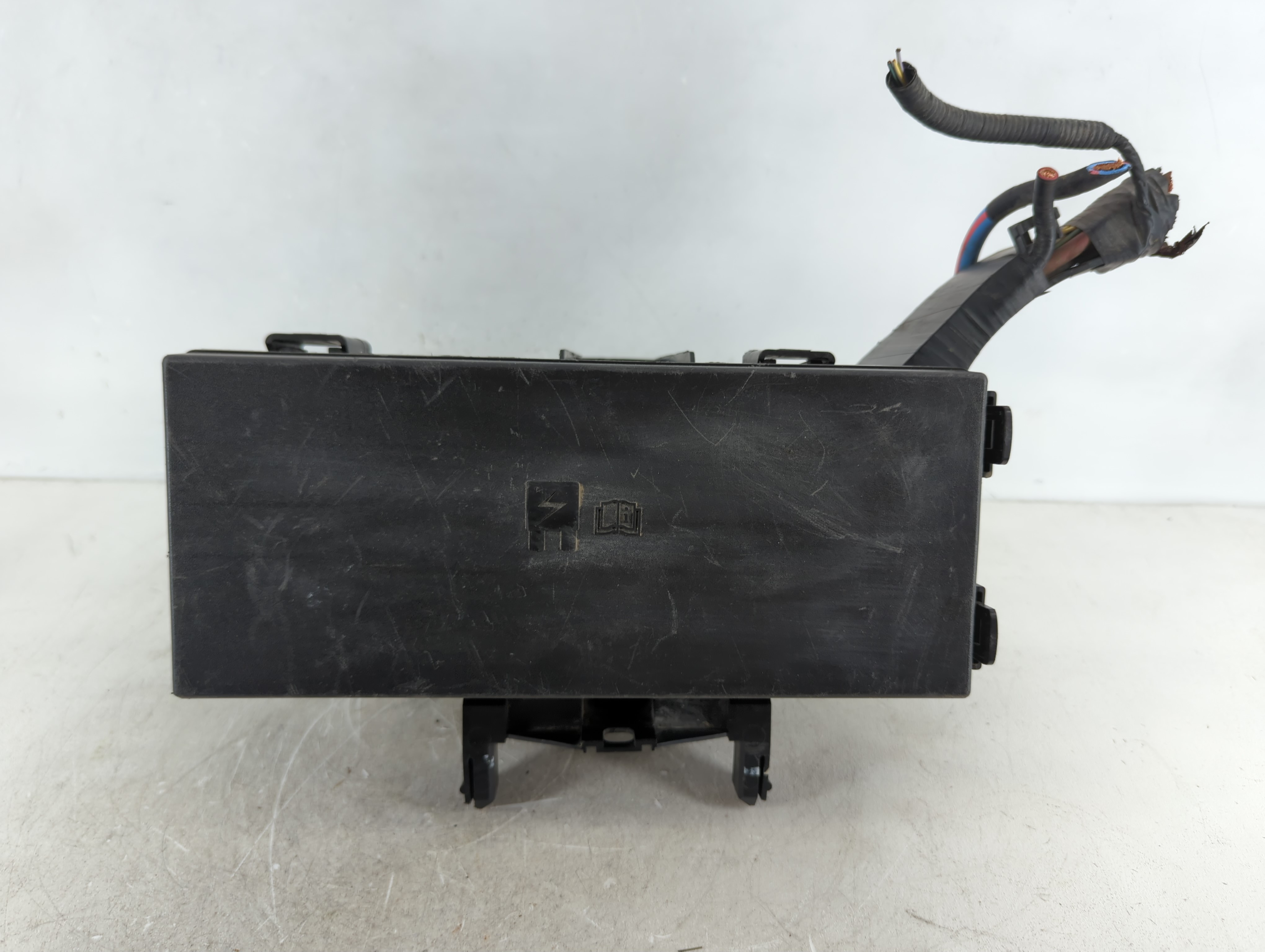 2013-2013 Ford Explorer Fusebox Fuse Box Relay Module Bm4t-14a003-aa 1086199 - Oemusedautoparts1.com