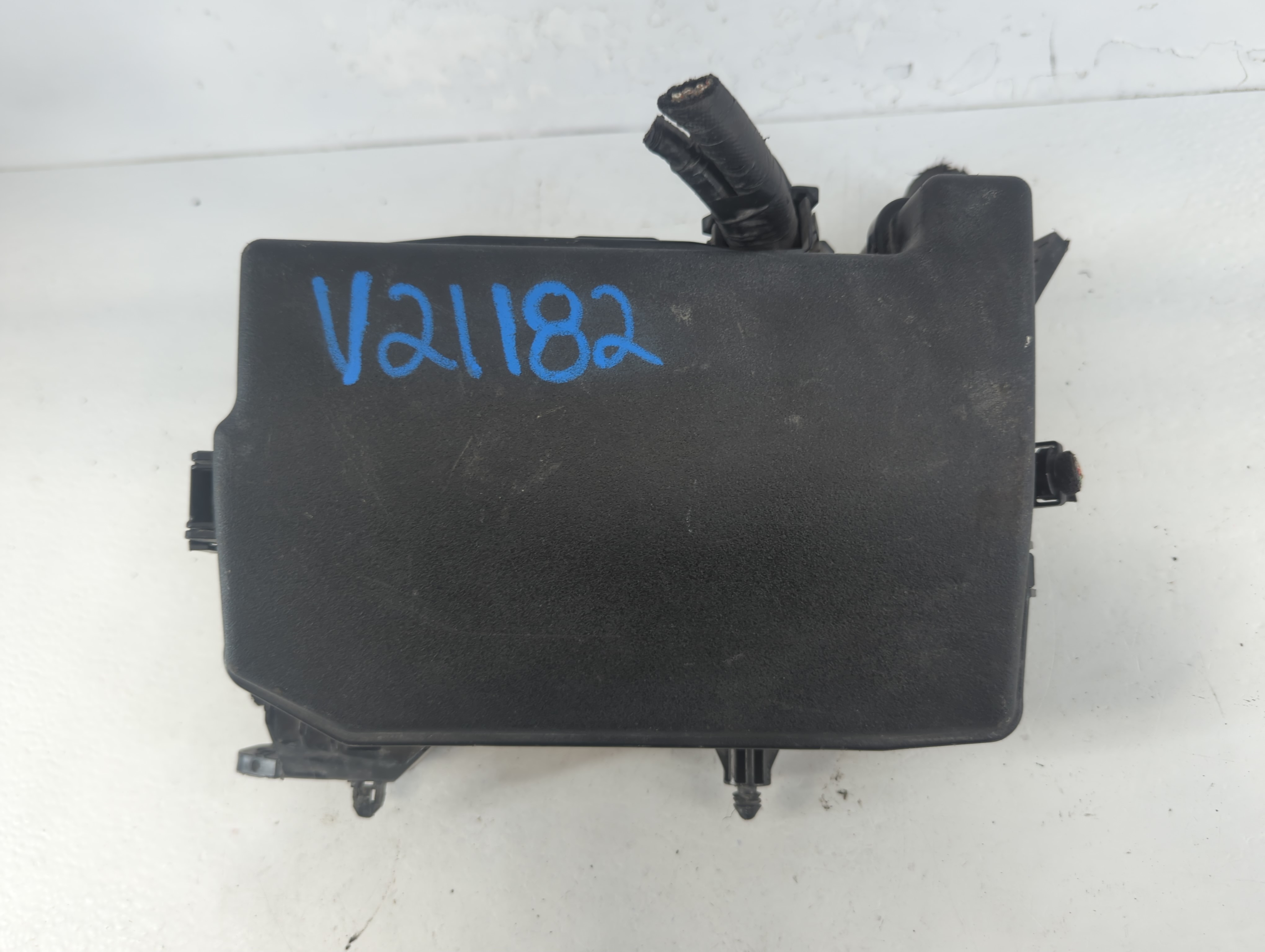 2011-2013 Lexus Ct200h Fusebox Fuse Box Relay Module 82641-75080 1086215 - Oemusedautoparts1.com