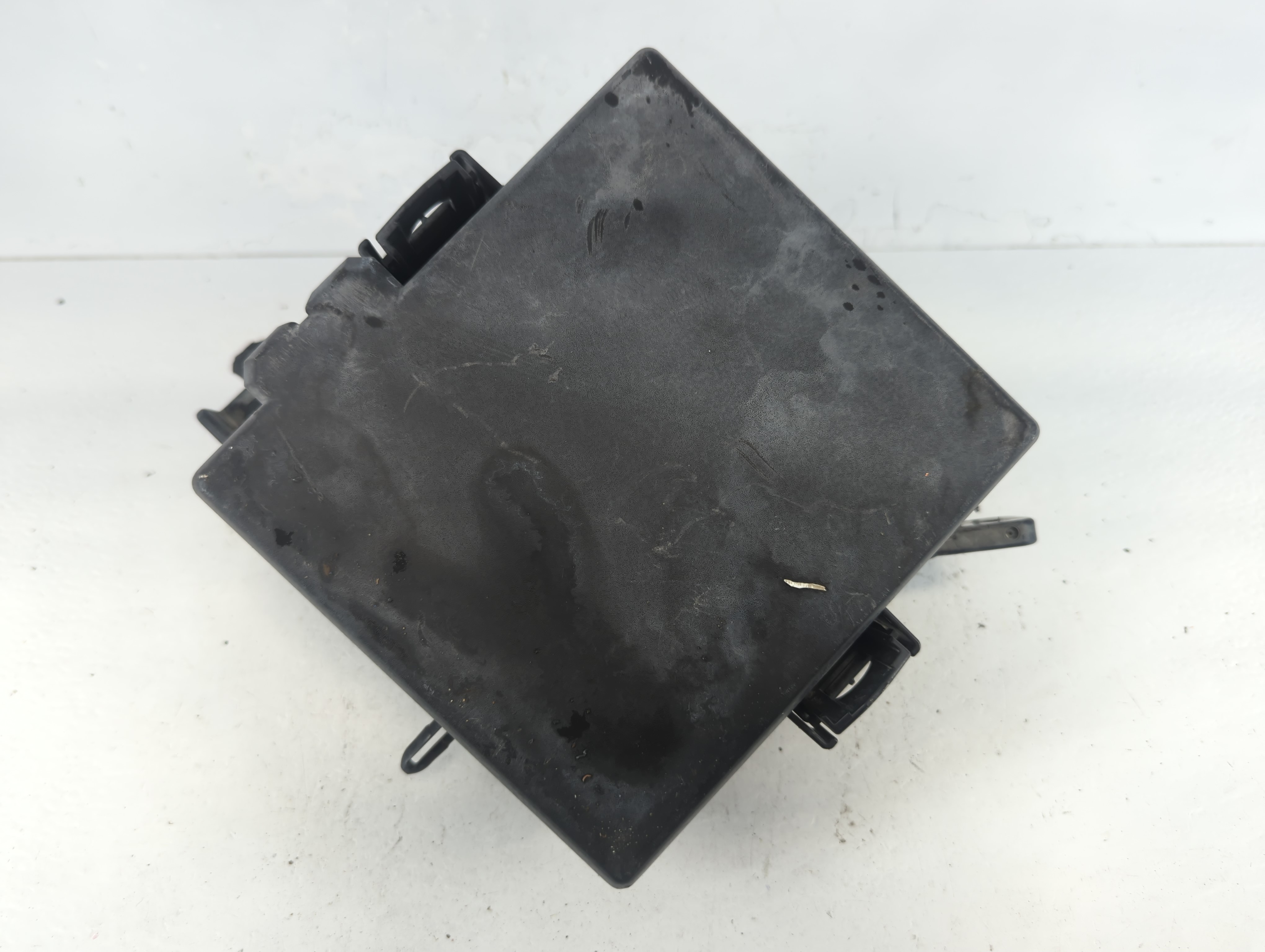 2016-2018 Hyundai Tucson Fusebox Fuse Box Relay Module 91431 D3200 1086256 - Oemusedautoparts1.com