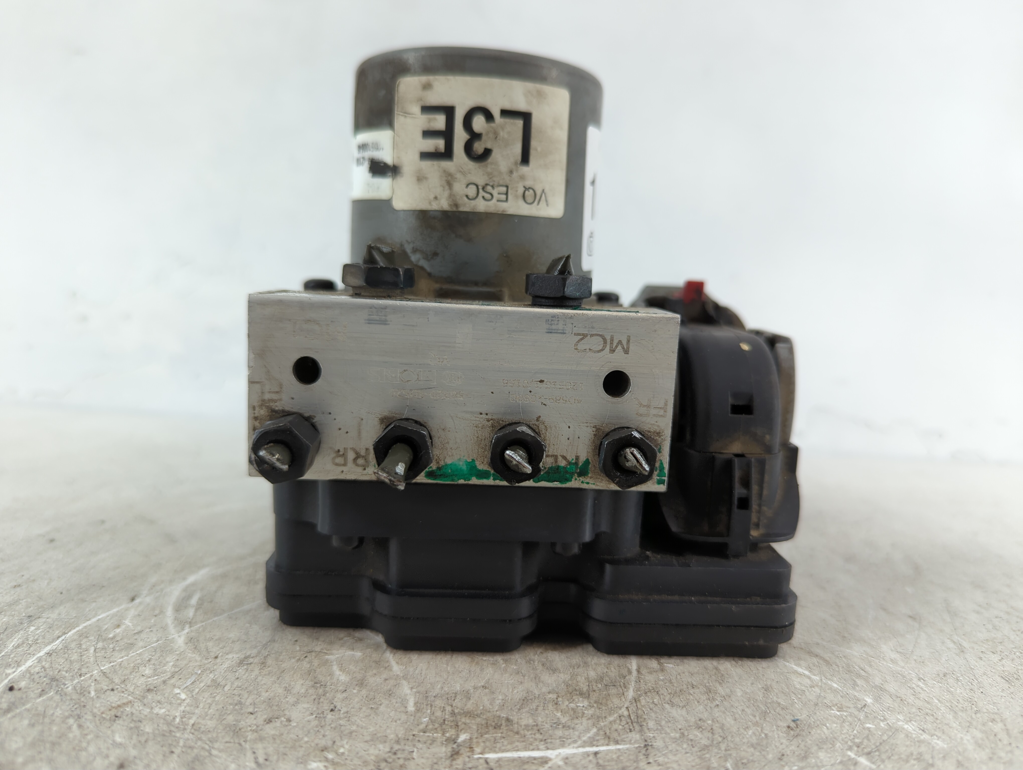 2011-2014 Kia Sedona Abs Pump Control Module 1086302 - Oemusedautoparts1.com