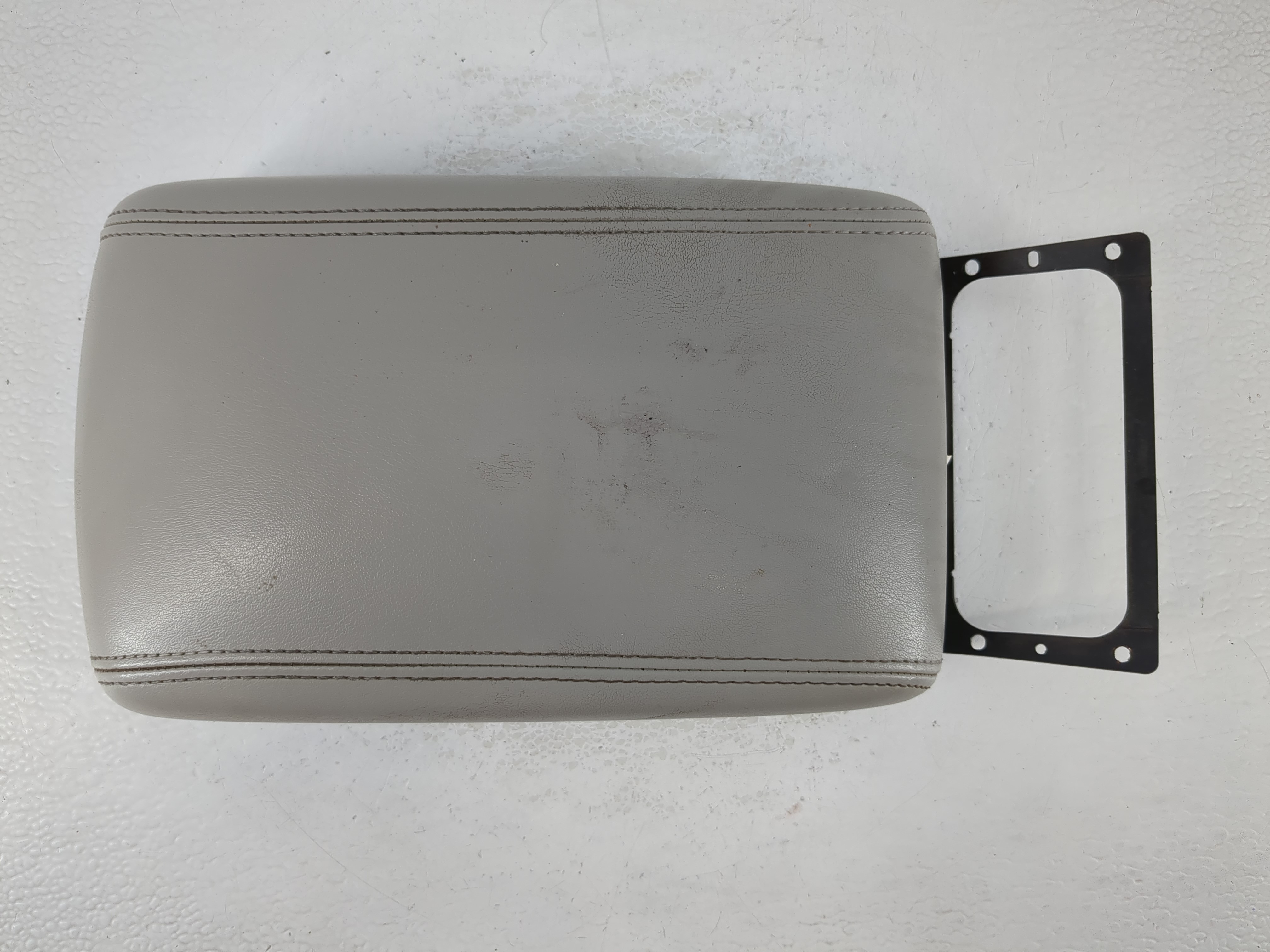 2009-2011 Buick Lucerne Center Console Armrest Cover Lid Grey 1086334 - Oemusedautoparts1.com