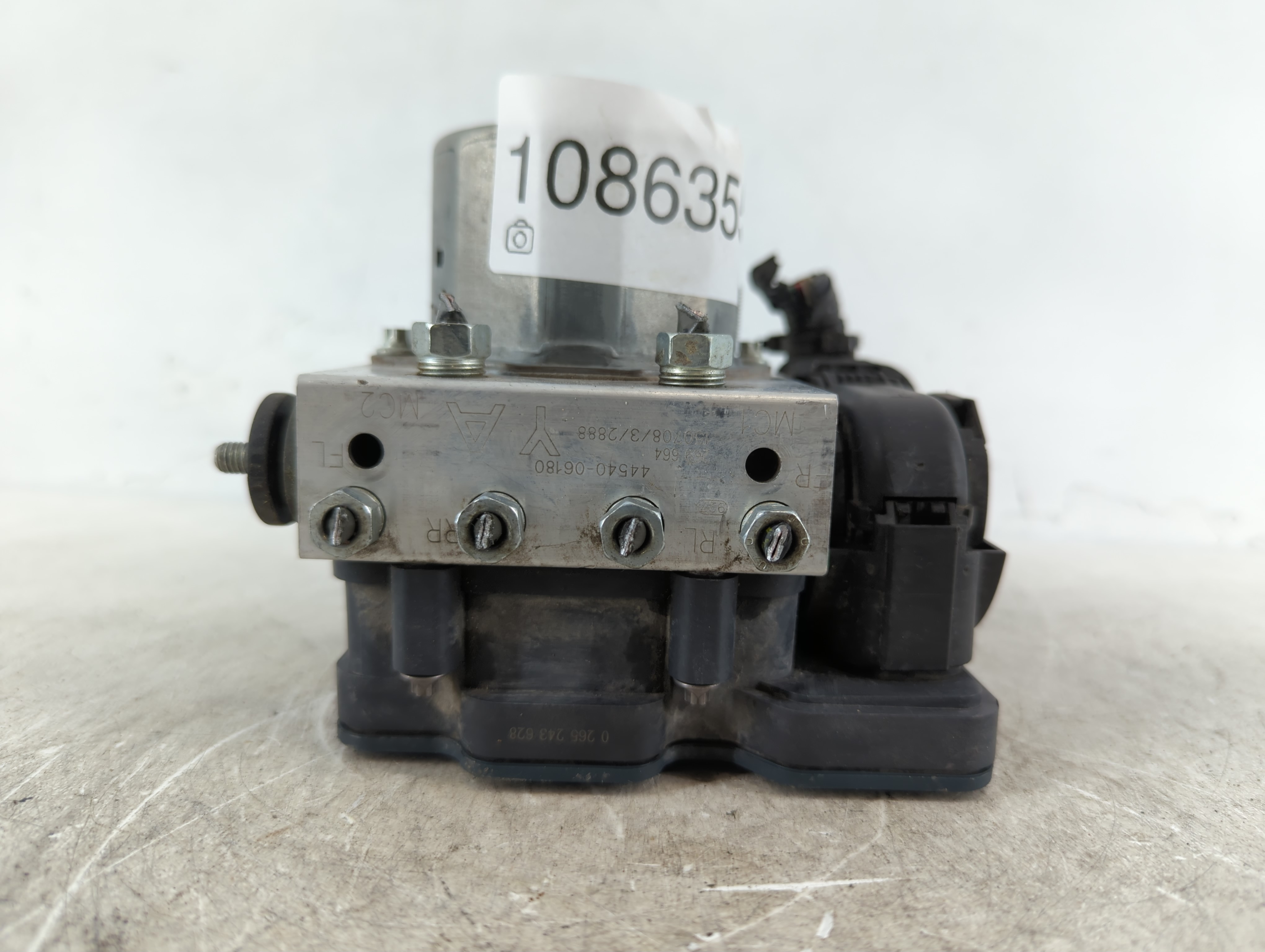 2015-2017 Toyota Camry Abs Pump Control Module 1086355 - Oemusedautoparts1.com