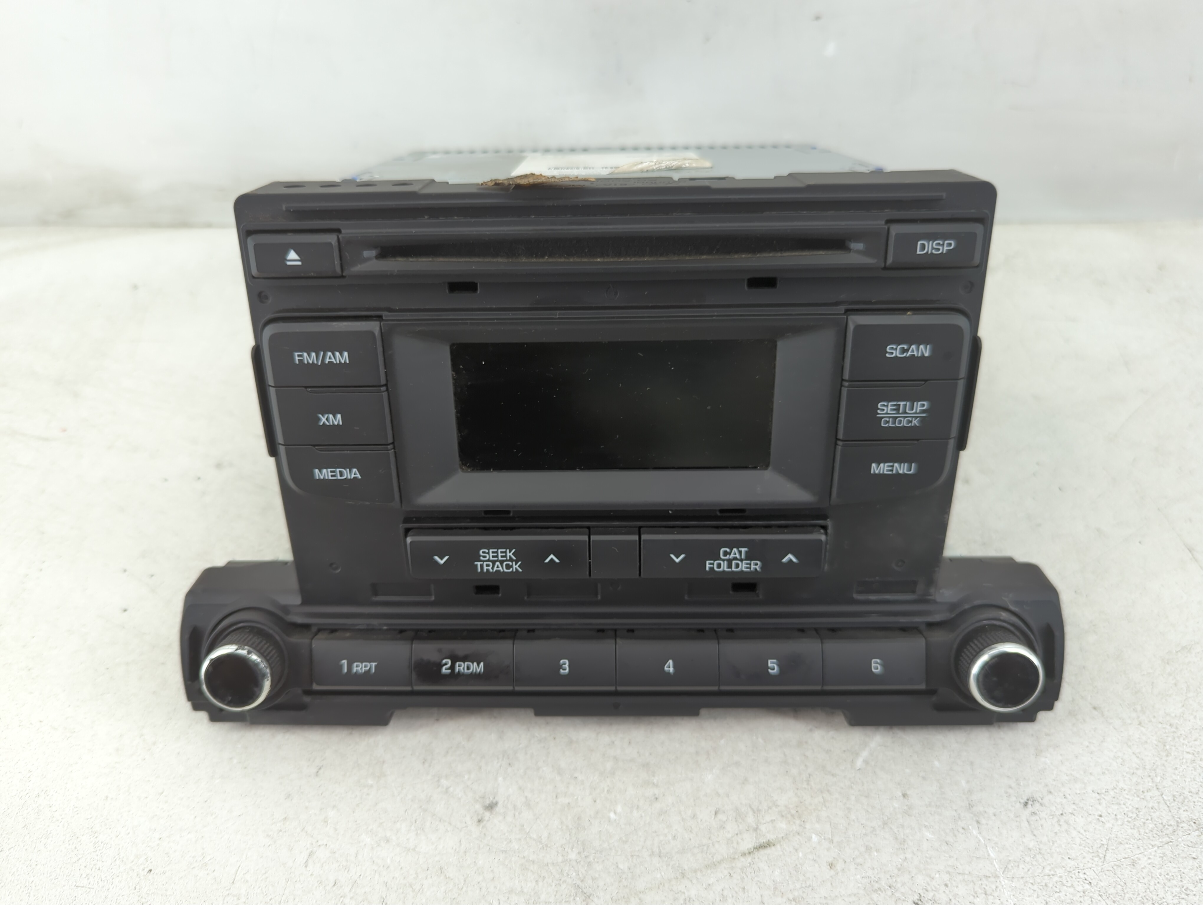 2017-2018 Hyundai Elantra Am Fm Cd Player Radio Receiver 1086400 - Oemusedautoparts1.com