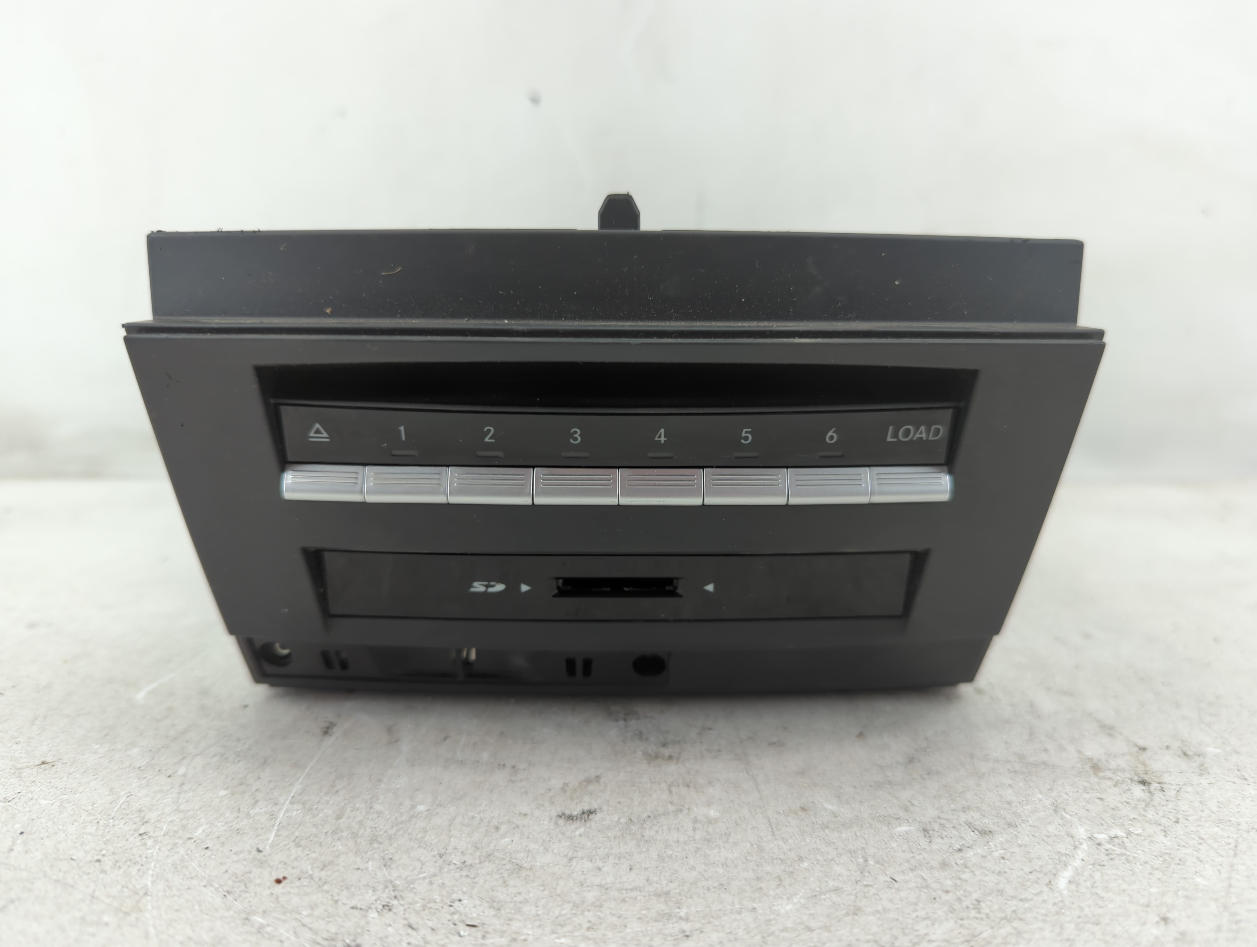 2007-2012 Mercedes-benz Sl550 Am Fm Cd Player Radio Receiver 1086401 - Oemusedautoparts1.com