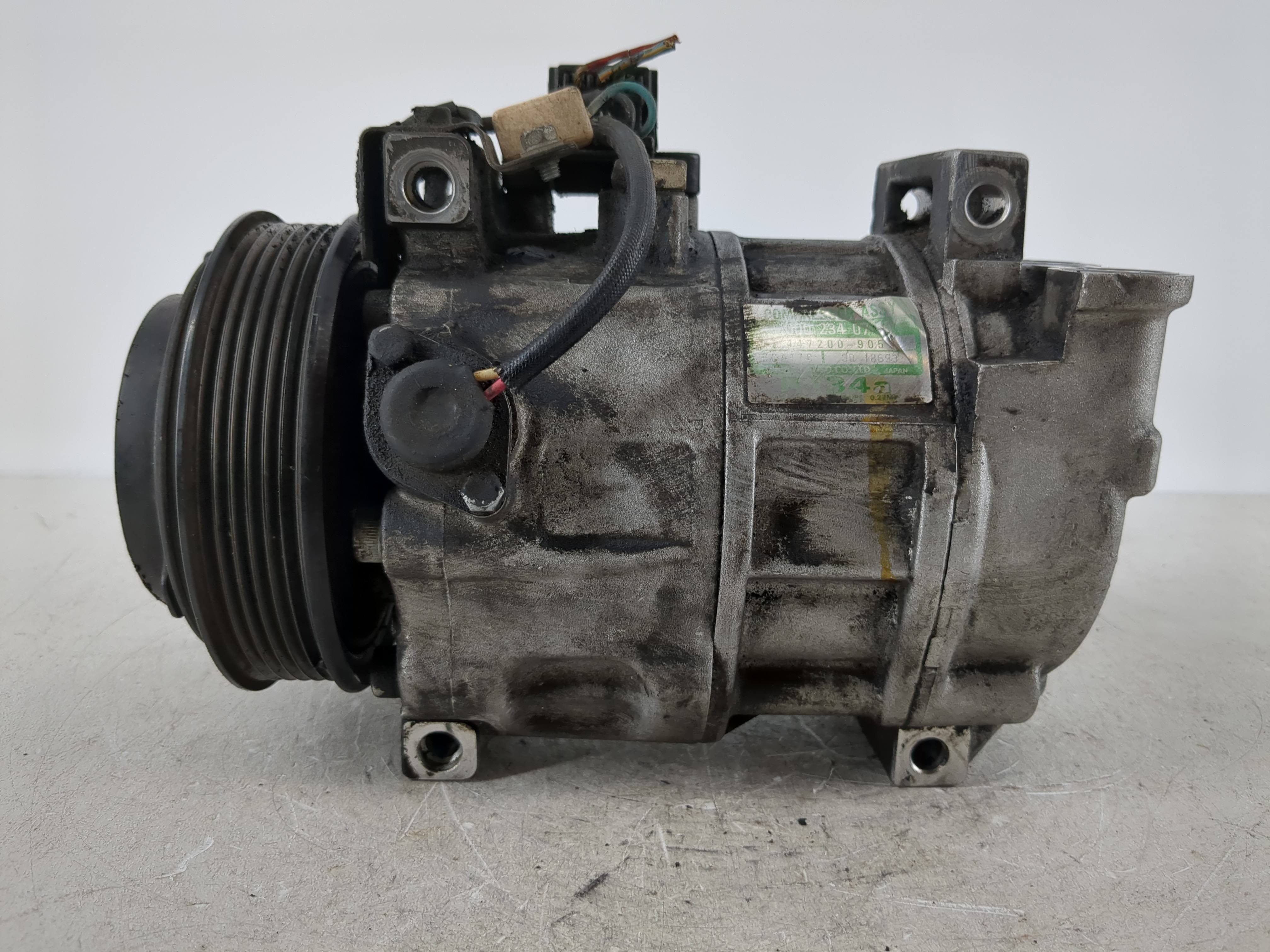 Mercedes-benz C250 Air Conditioning A/c Ac Compressor Oem 1086412 - Oemusedautoparts1.com
