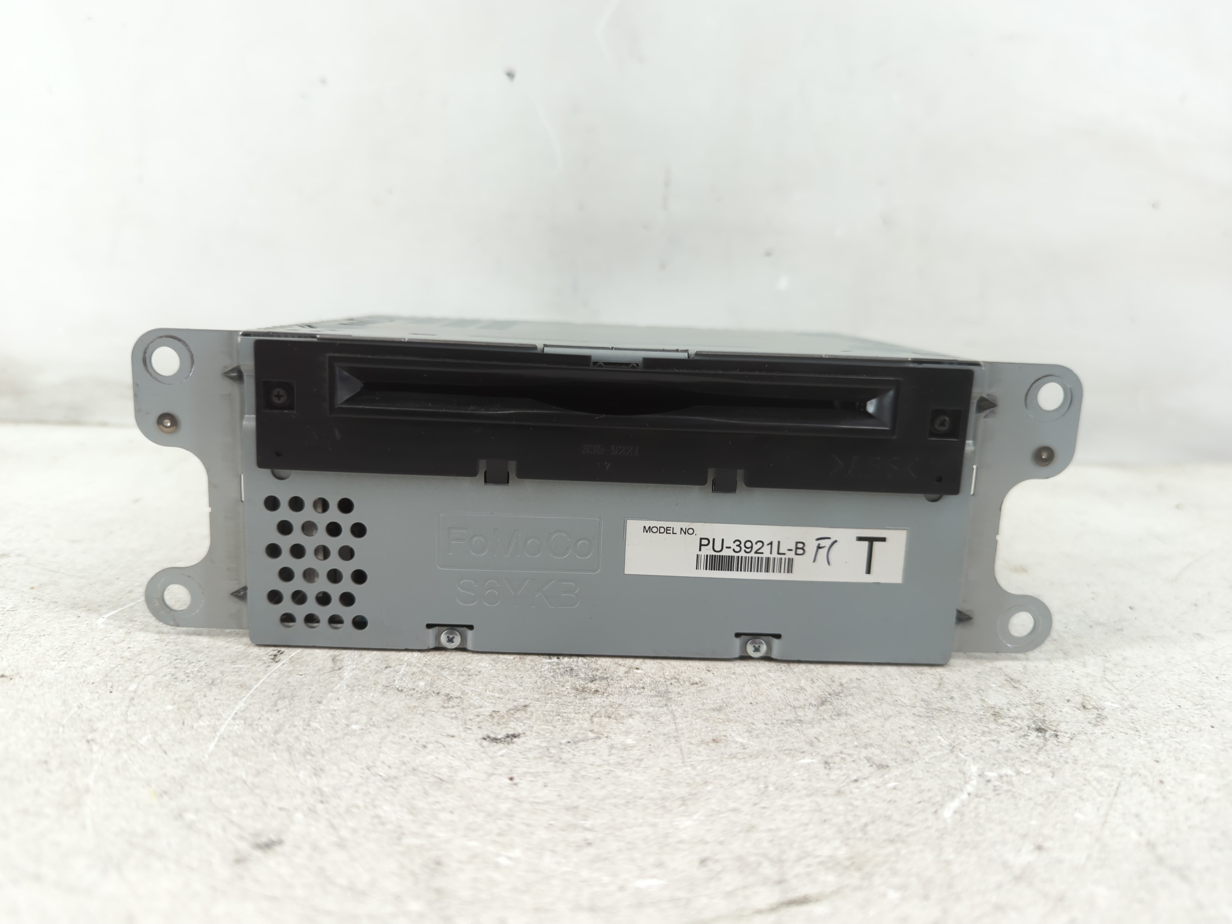 Picture of 2016-2017 Ford Explorer Am Fm Cd Player Radio Receiver 1086421