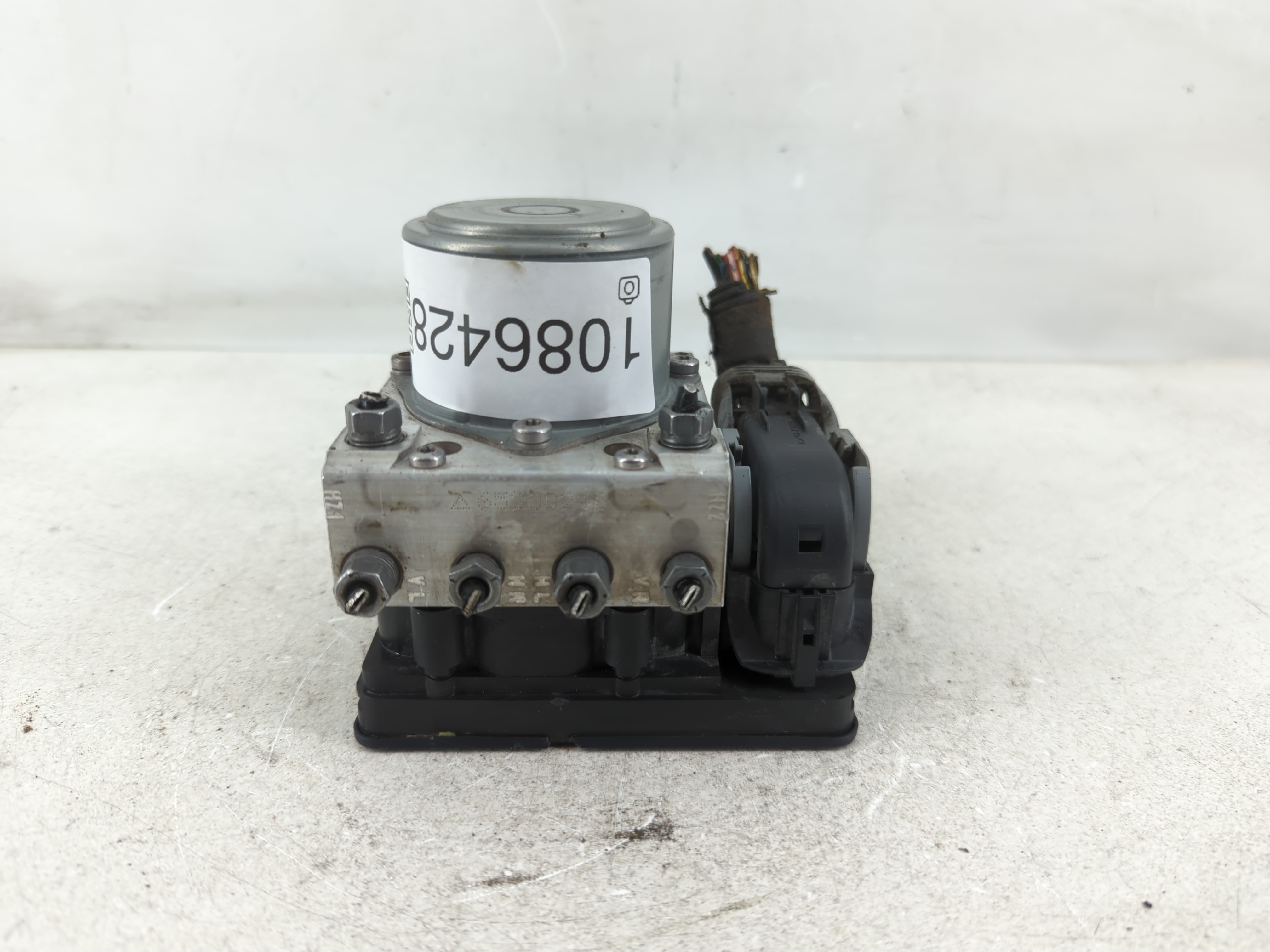 2016 Fiat 500 Abs Pump Control Module 1086428 - Oemusedautoparts1.com