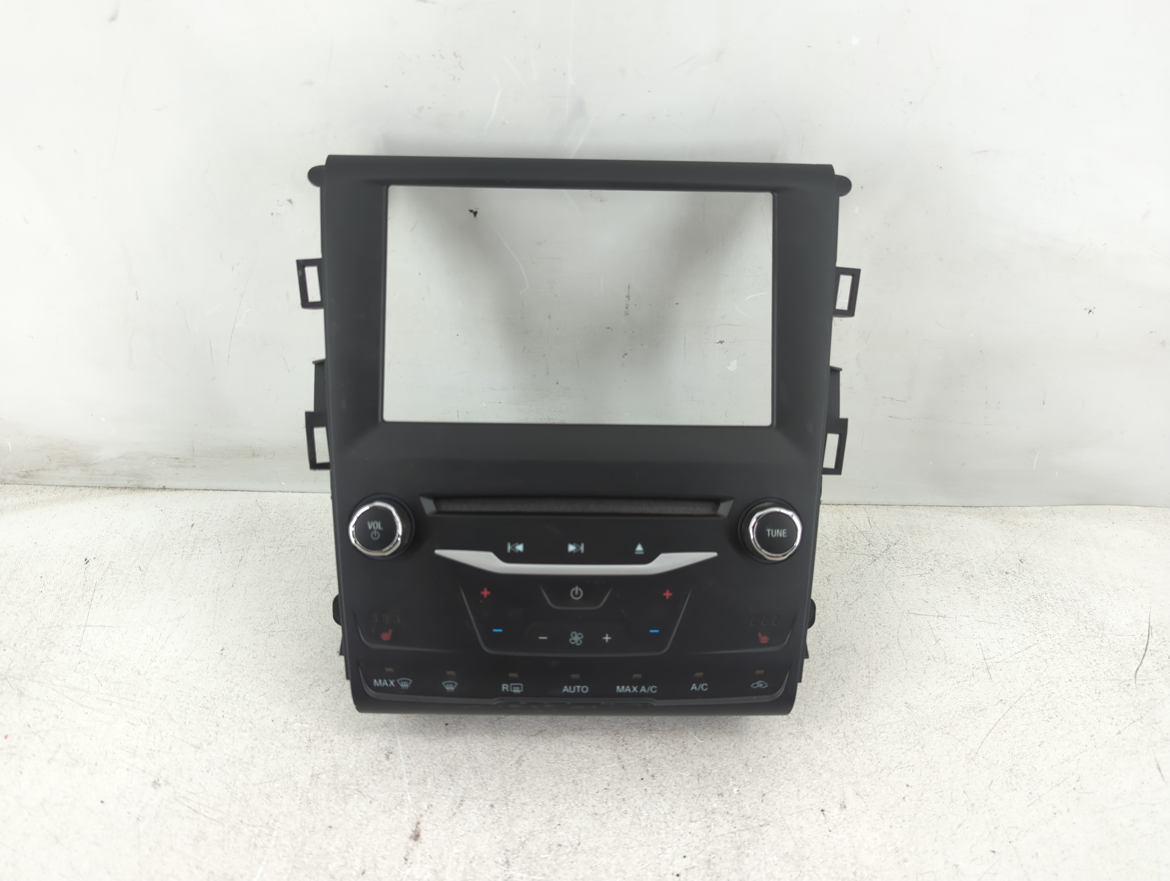 2015-2015 Ford Fusion Am Fm Cd Player Radio Receiver 1086456 - Oemusedautoparts1.com
