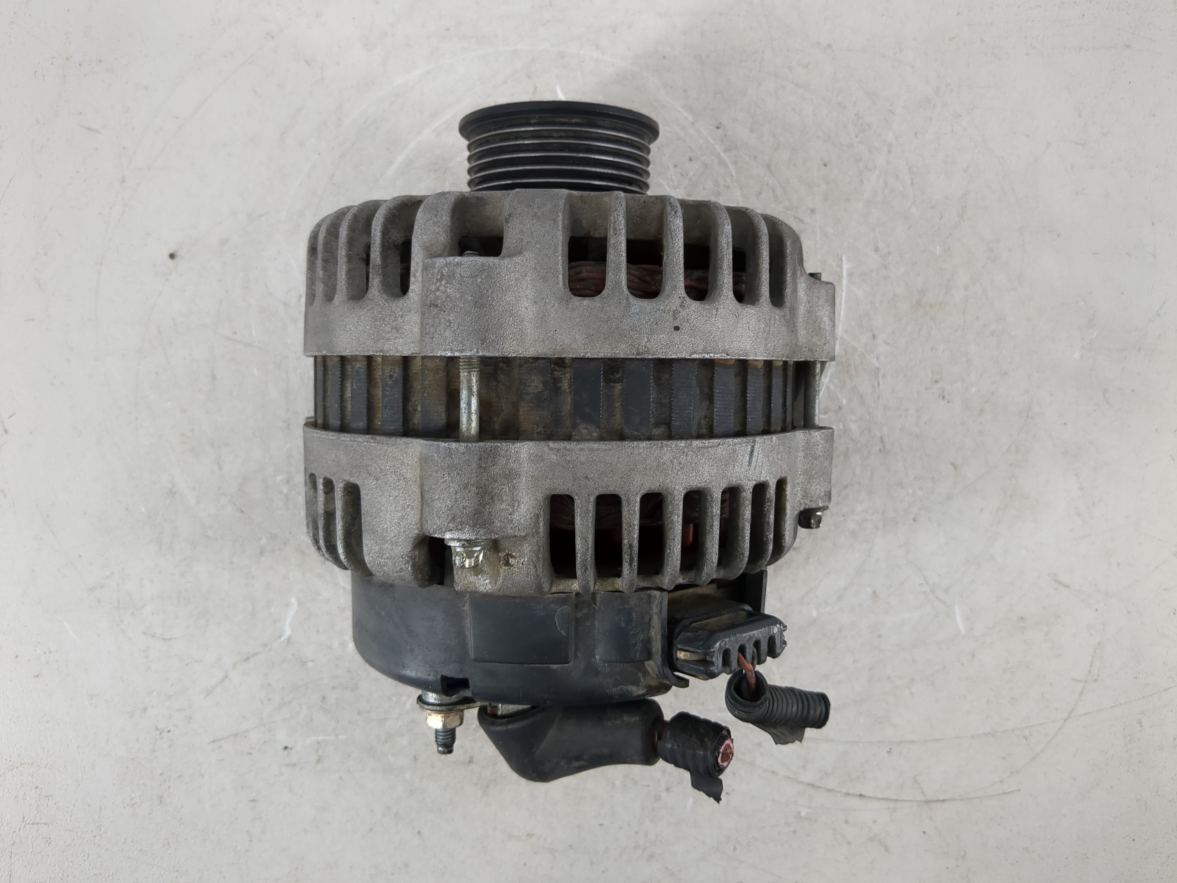 Picture of 2003 Gmc Savana 2500 Alternator Generator Charging Assembly Engine Oem 1086486