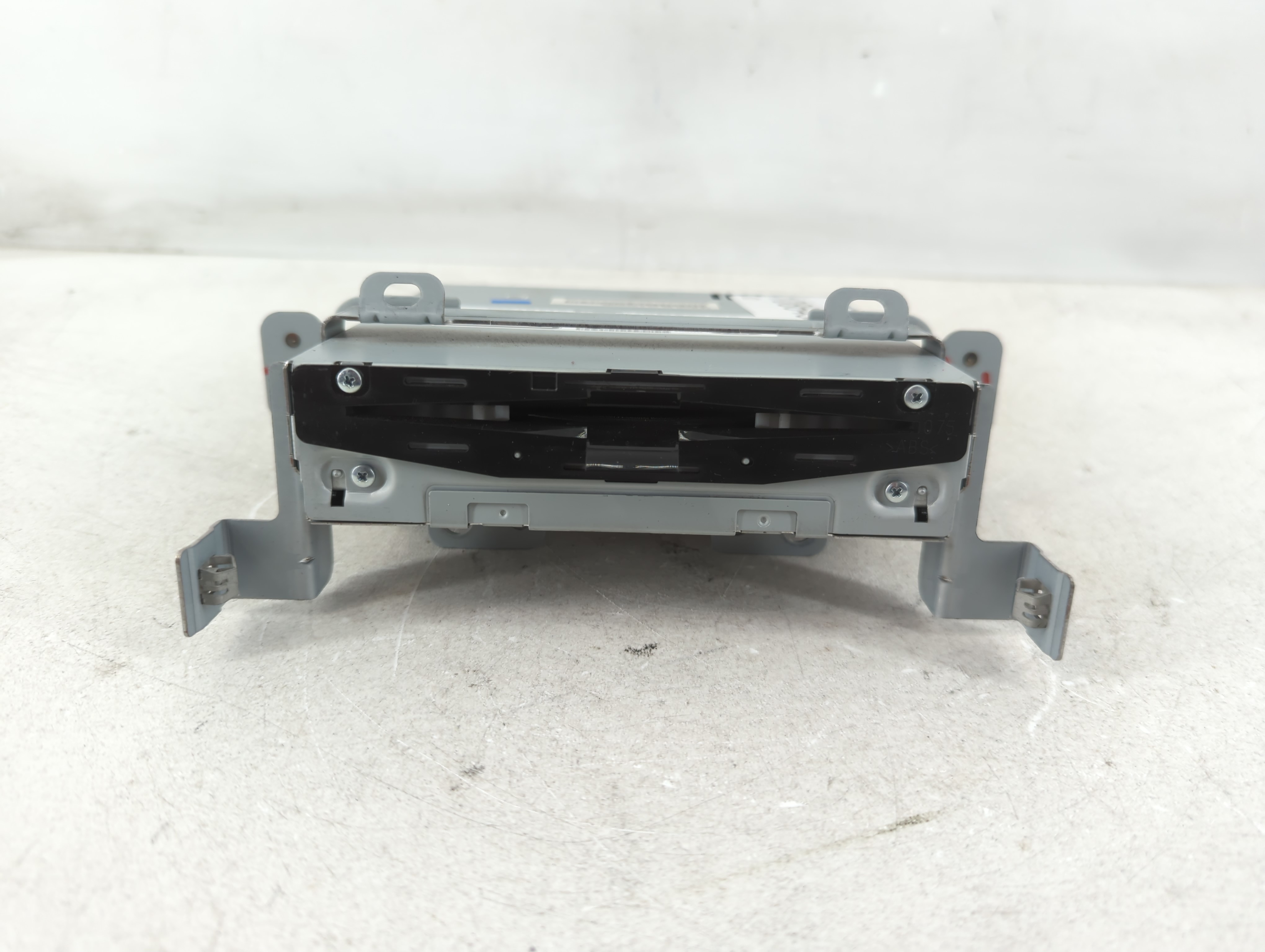 2017 Lincoln Mkz Am Fm Cd Player Radio Receiver 1086498 - Oemusedautoparts1.com
