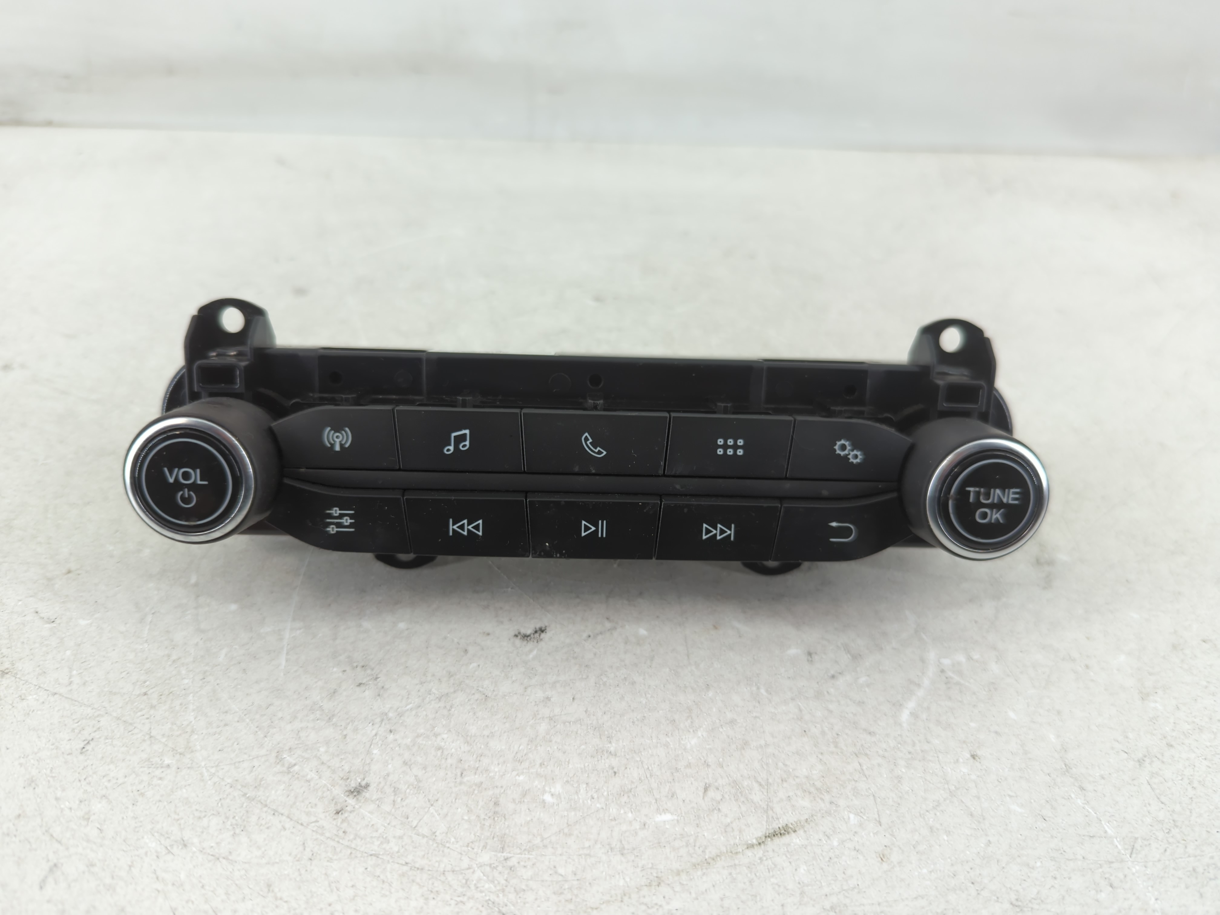 Picture of 2018-2020 Ford Ecosport Am Fm Cd Player Radio Receiver 1086500