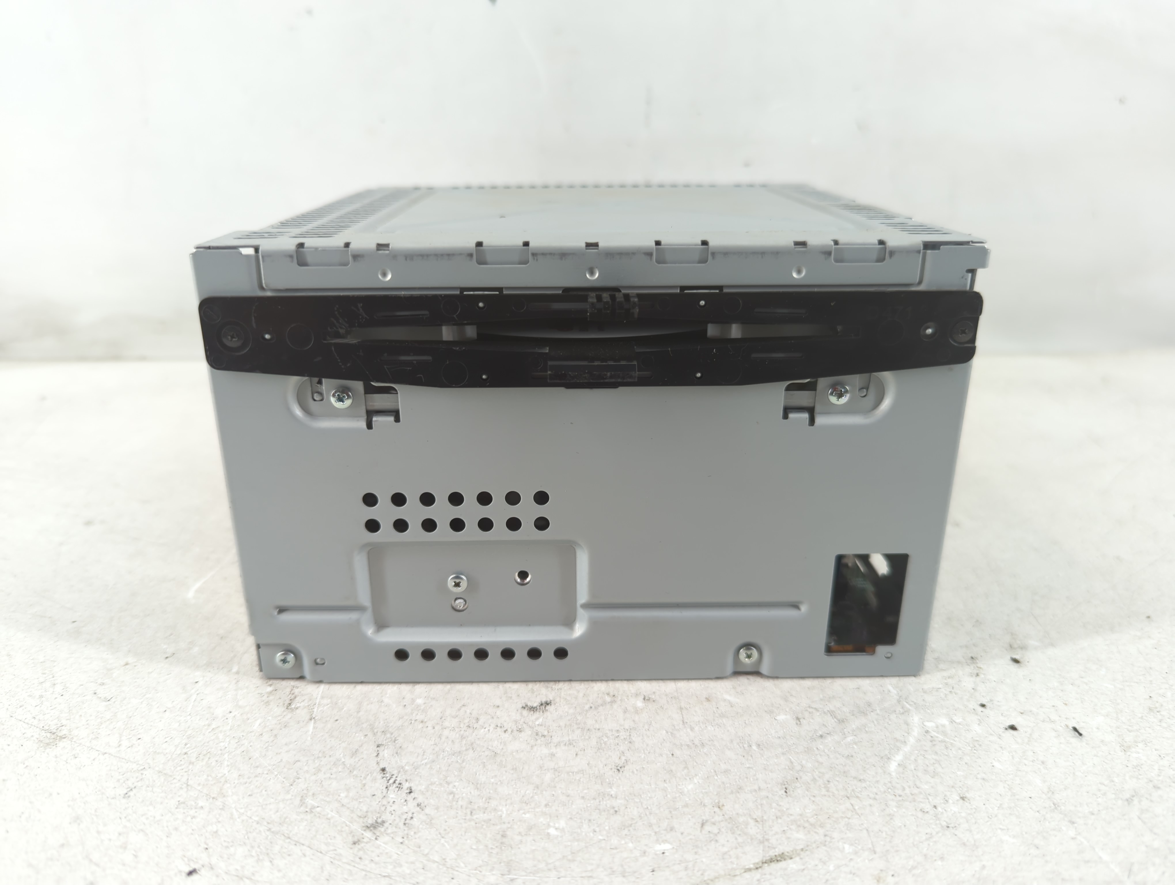 2011-2012 Ford Flex Am Fm Cd Player Radio Receiver 1086586 - Oemusedautoparts1.com