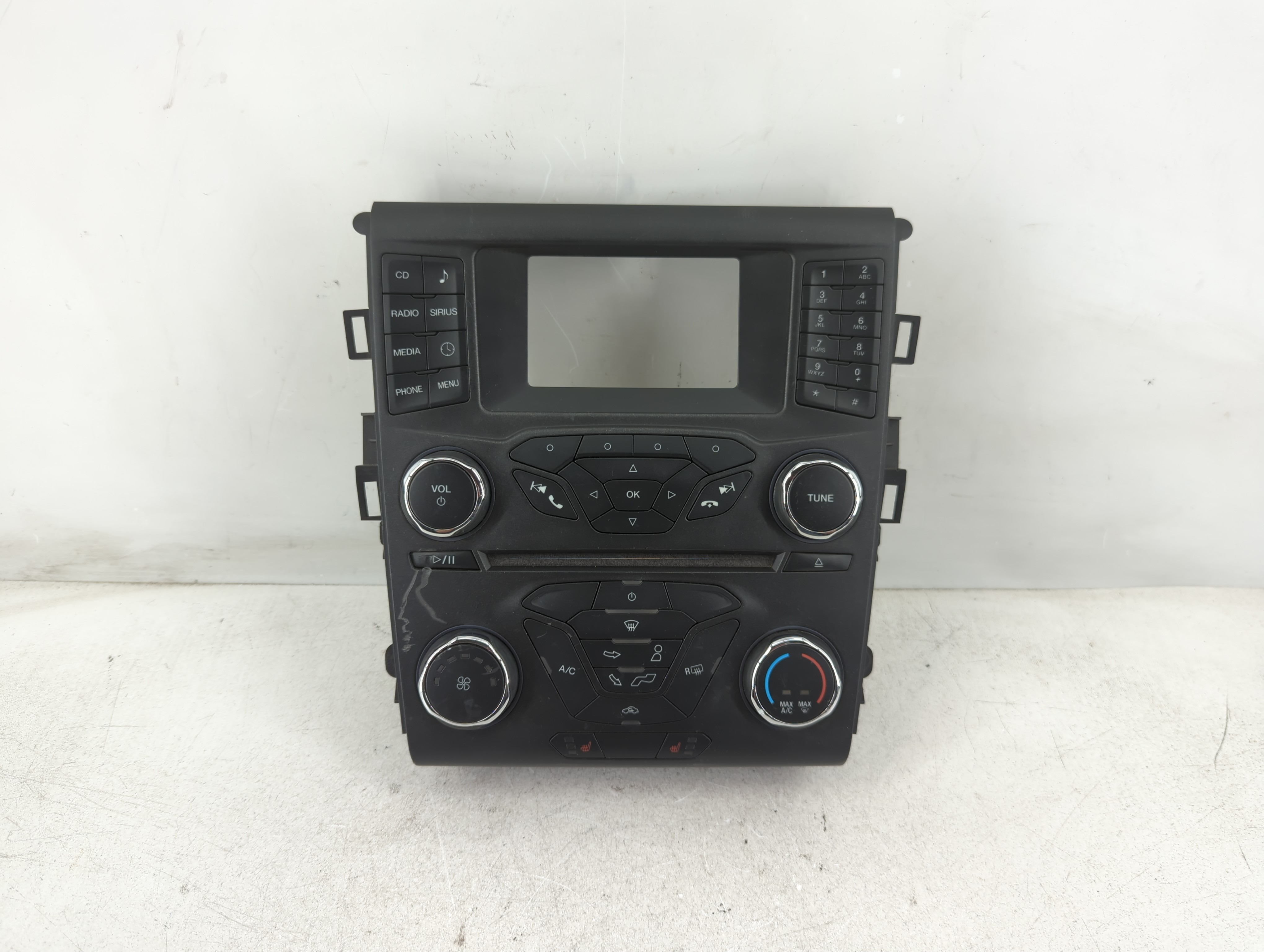 2016-2016 Ford Fusion Am Fm Cd Player Radio Receiver 1086589 - Oemusedautoparts1.com