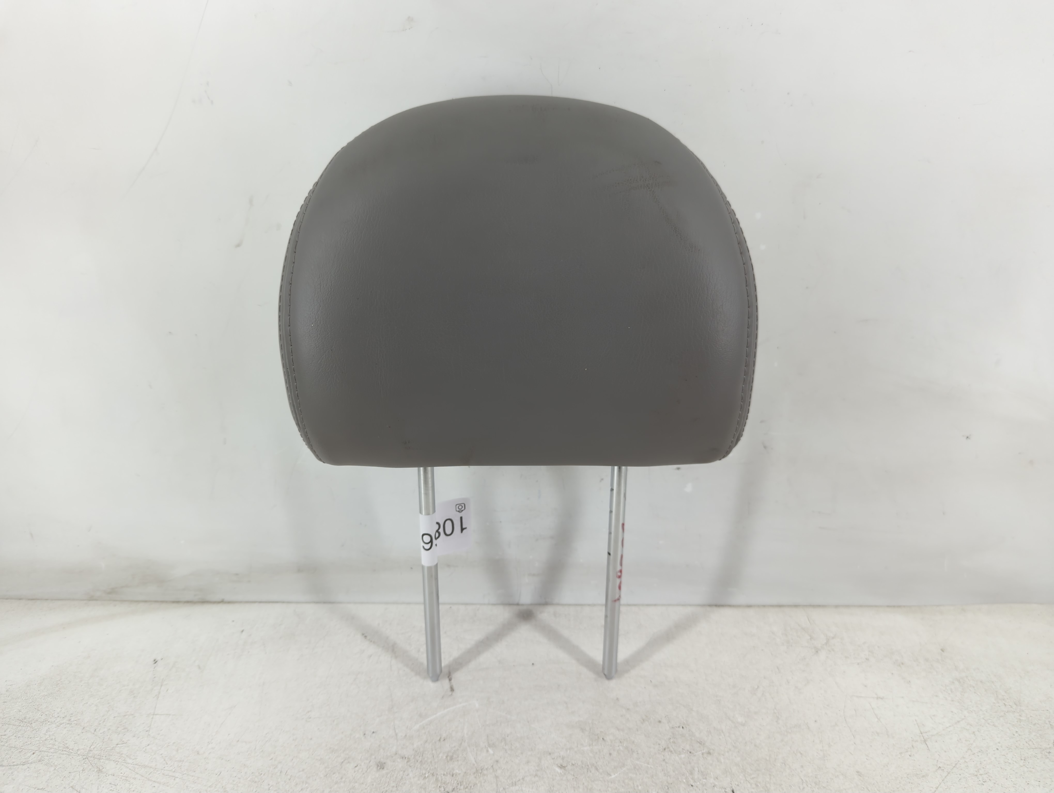 2002-2007 Saturn Vue Headrest Head Rest Front Driver Passenger Seat 1086610 - Oemusedautoparts1.com