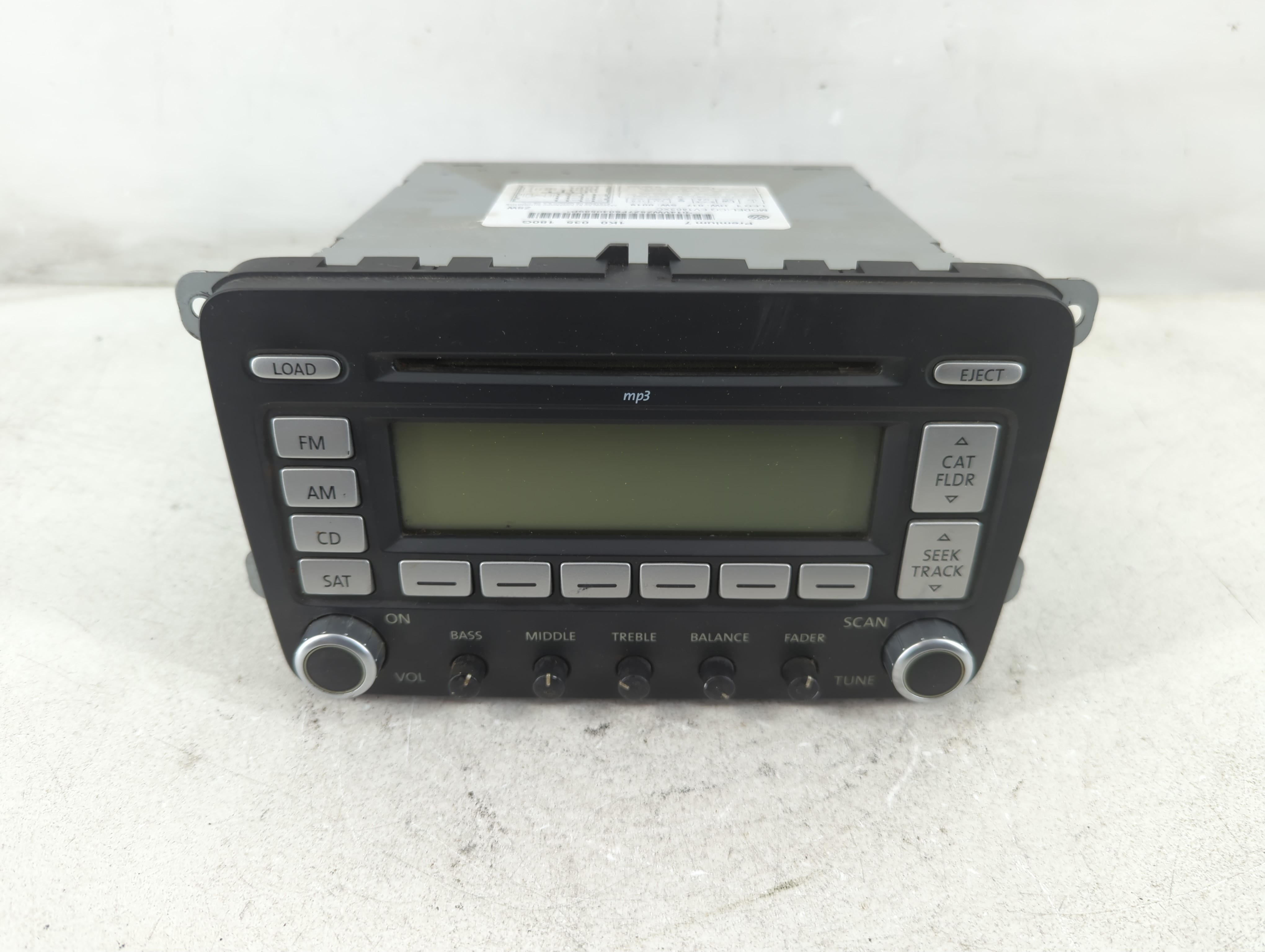 2006-2009 Volkswagen Jetta Am Fm Cd Player Radio Receiver 1086624 - Oemusedautoparts1.com