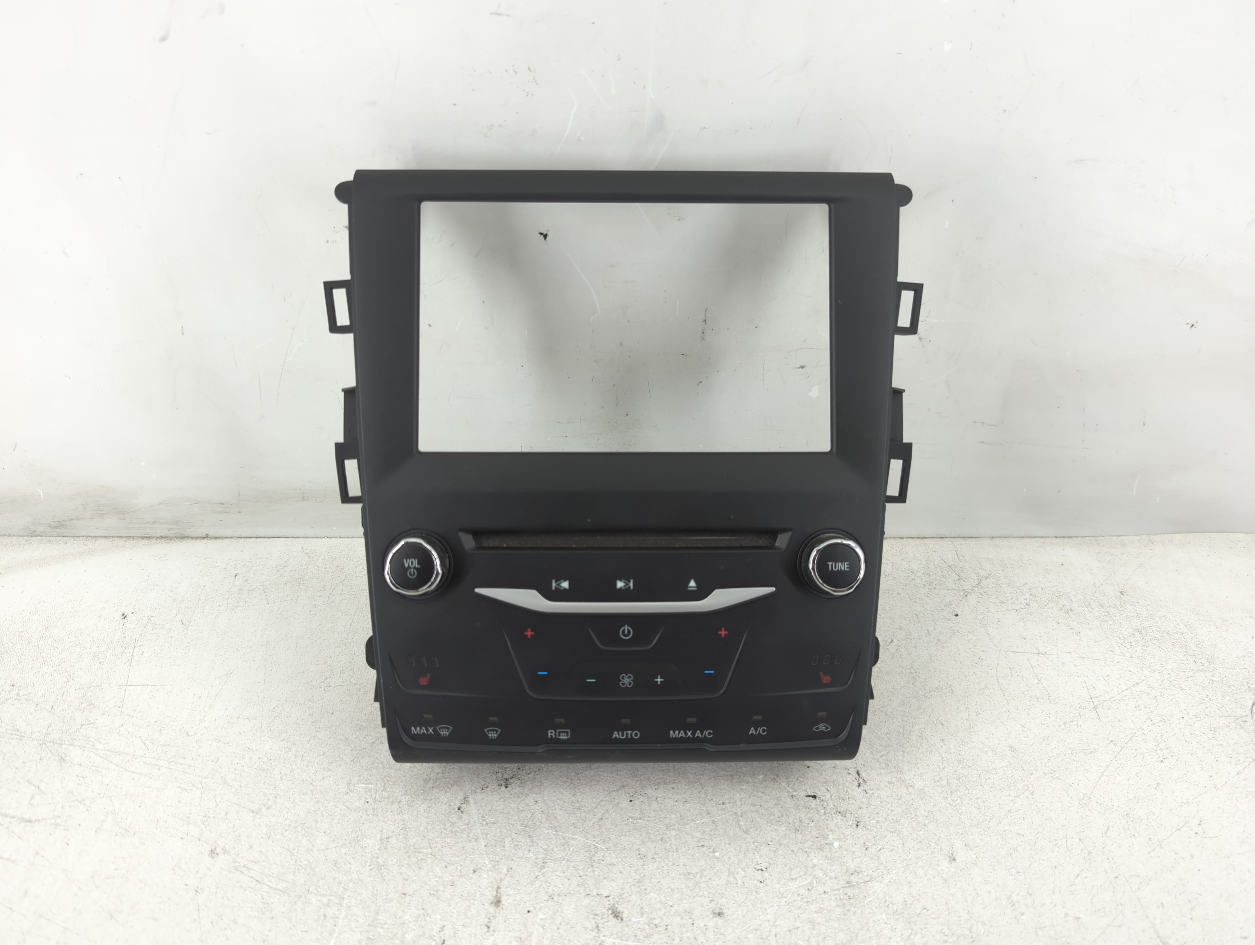 2014-2015 Ford Fusion Am Fm Cd Player Radio Receiver 1086627 - Oemusedautoparts1.com