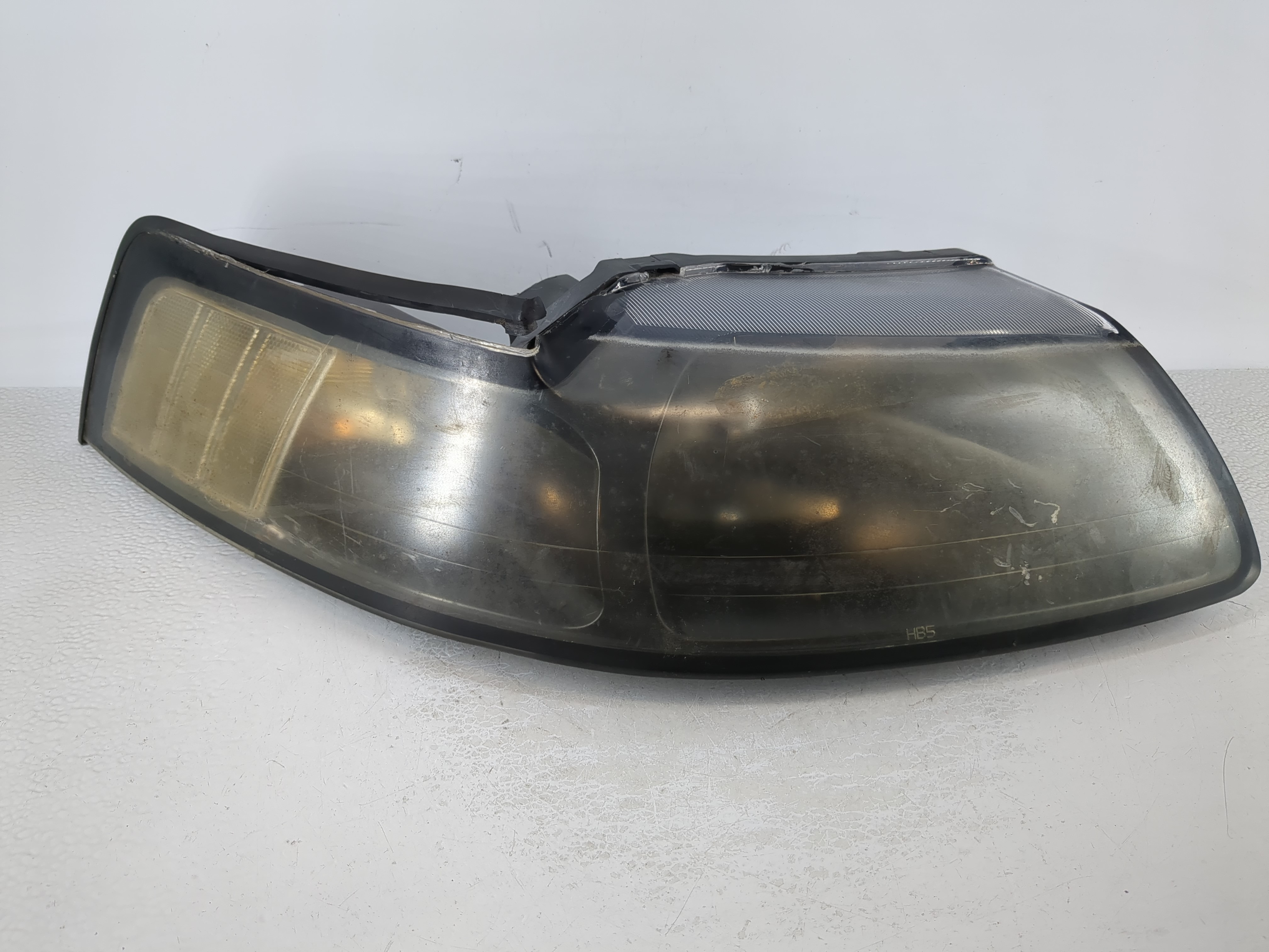 Picture of 2001-2004 Ford Mustang Passenger Right Oem Head Light Headlight Lamp 1086711
