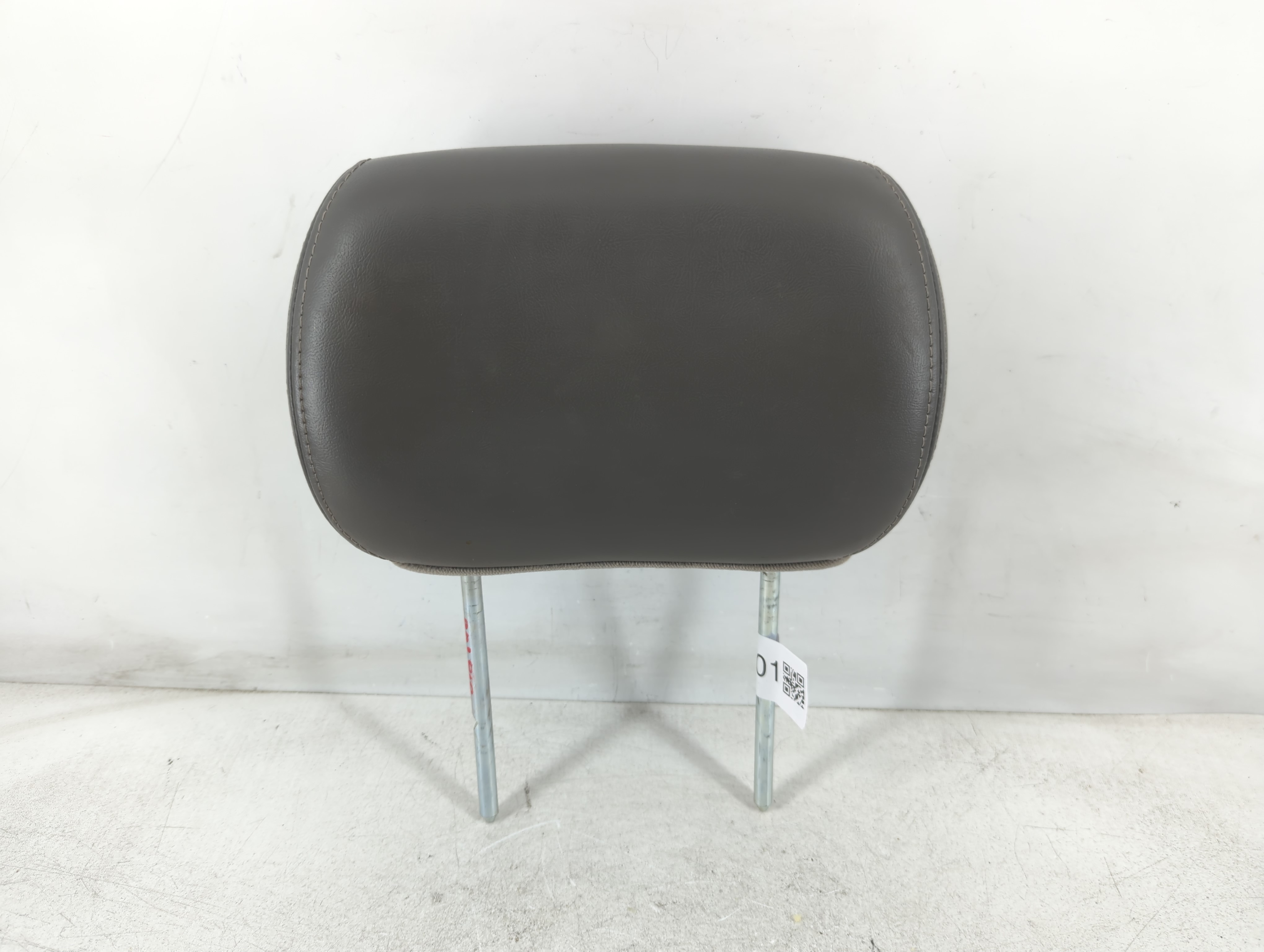 2002 Gmc Envoy Headrest Head Rest Front Driver Passenger Seat Black 1086801 - Oemusedautoparts1.com