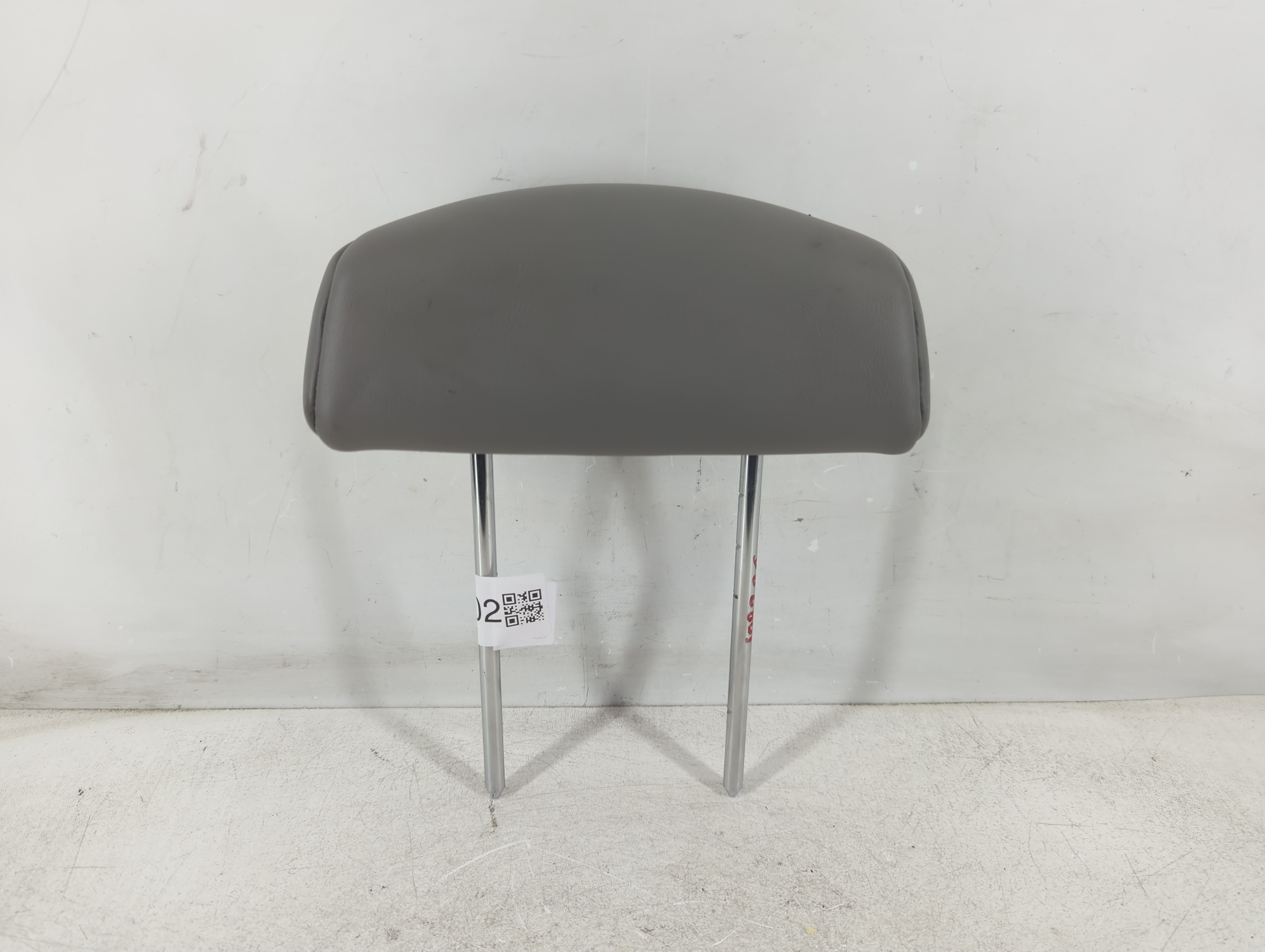 2002-2007 Saturn Vue Headrest Head Rest Rear Center Seat Grey 1086802 - Oemusedautoparts1.com