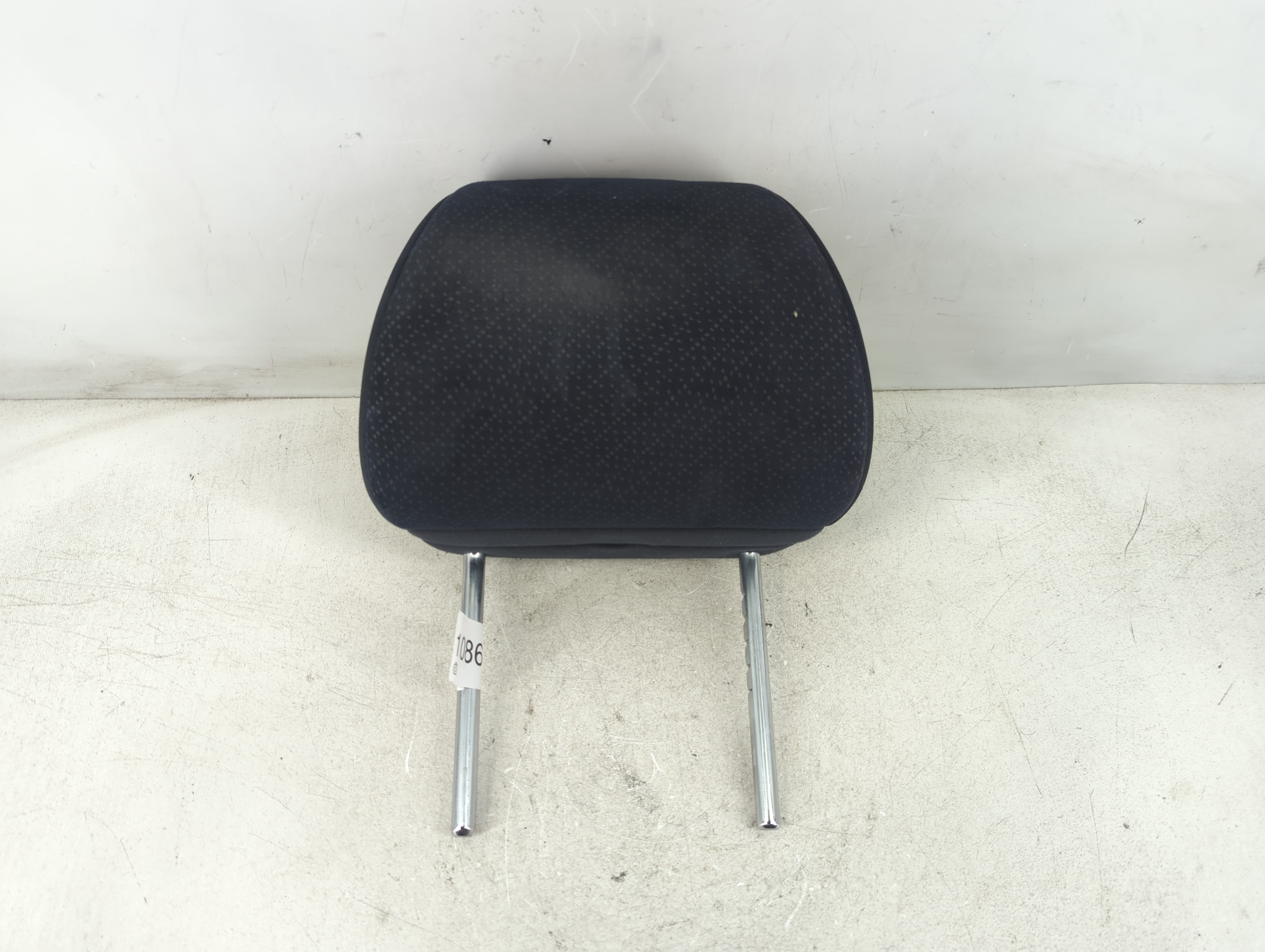 2002-2007 Saturn Vue Headrest Head Rest Front Driver Passenger Seat 1086810 - Oemusedautoparts1.com