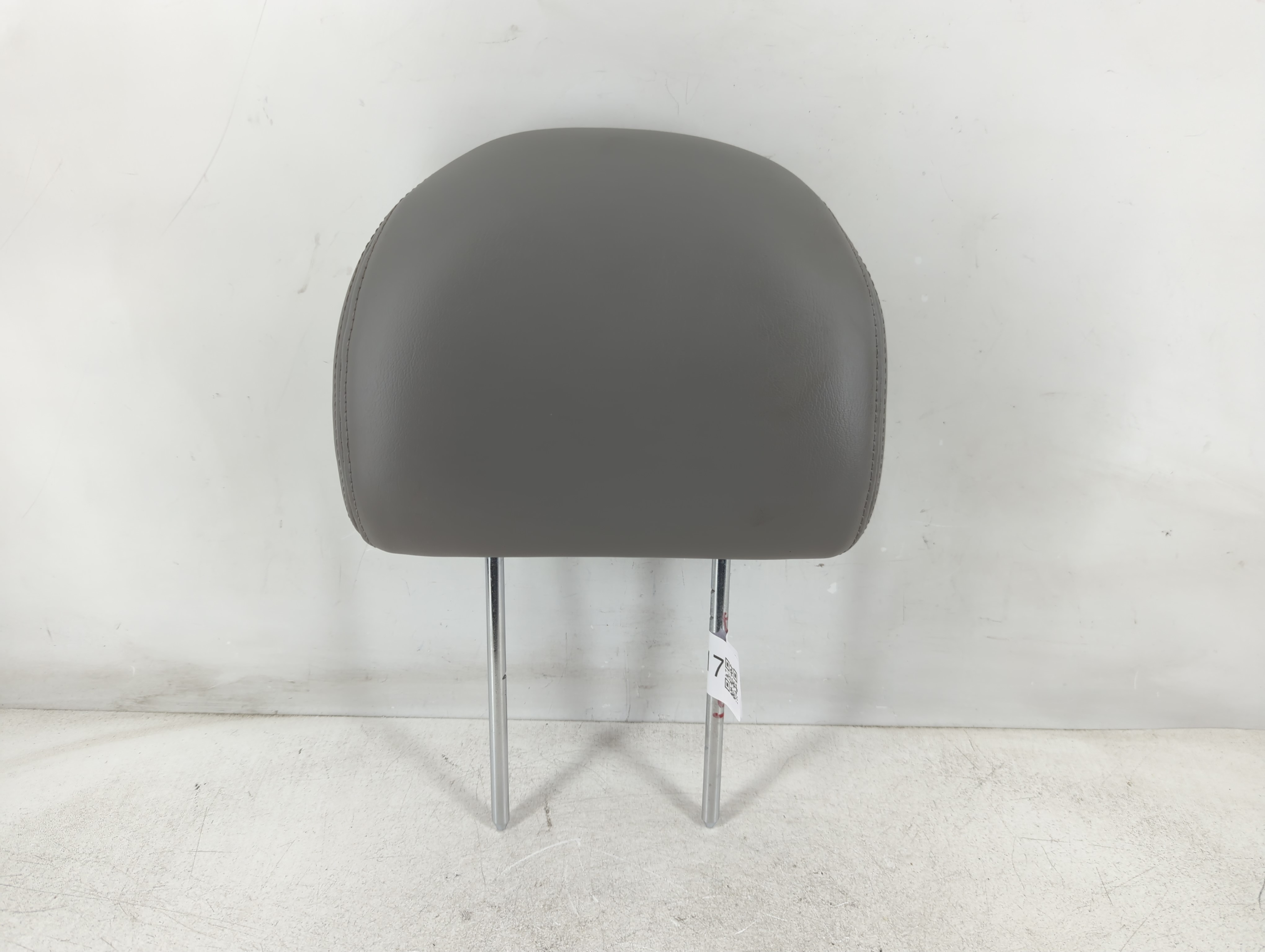2002-2007 Saturn Vue Headrest Head Rest Front Driver Passenger Seat Grey 1086817 - Oemusedautoparts1.com