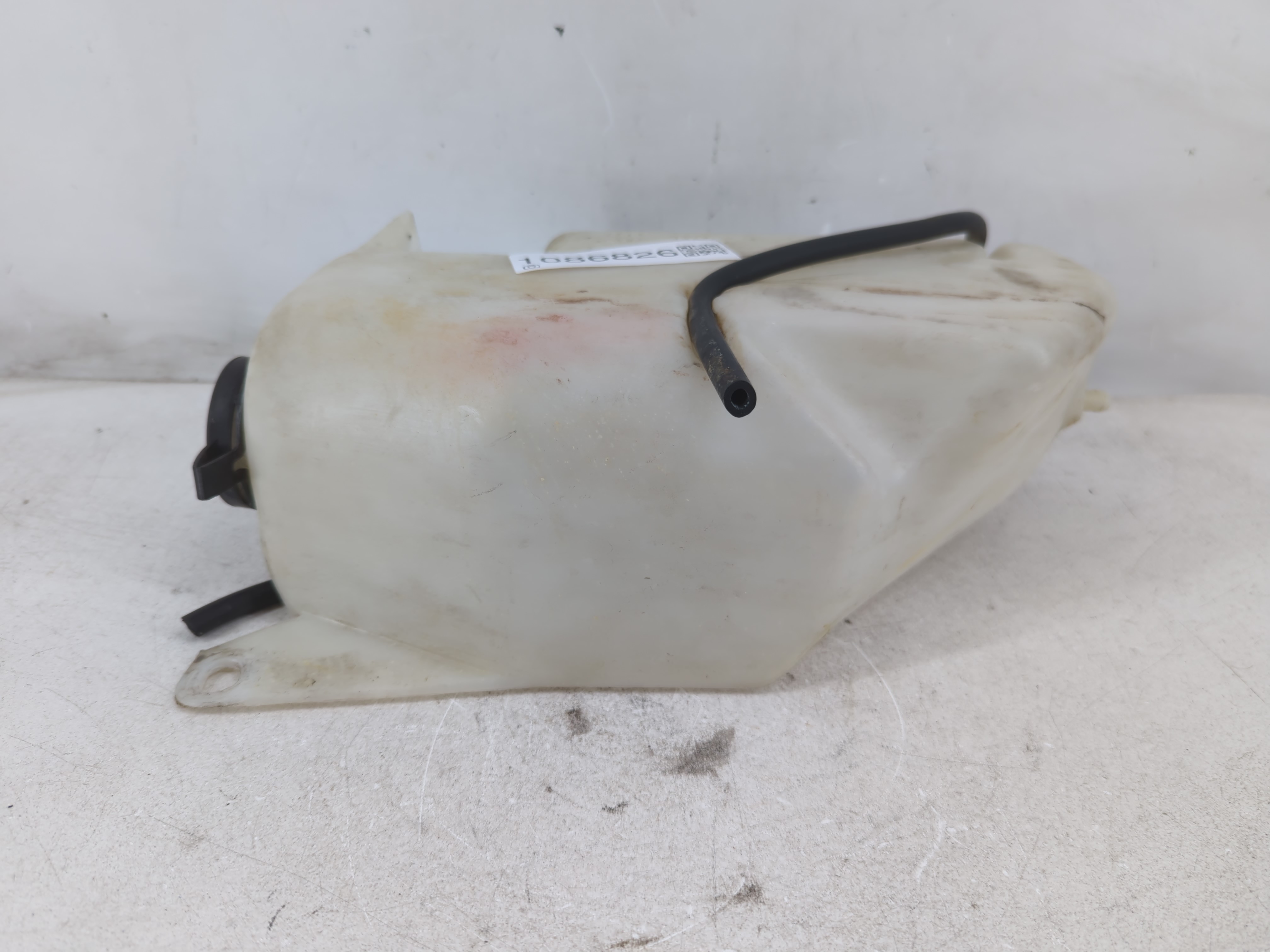 2002-2007 Saturn Vue Windshield Washer Fluid Reservoir Bottle Oem 1086826 - Oemusedautoparts1.com