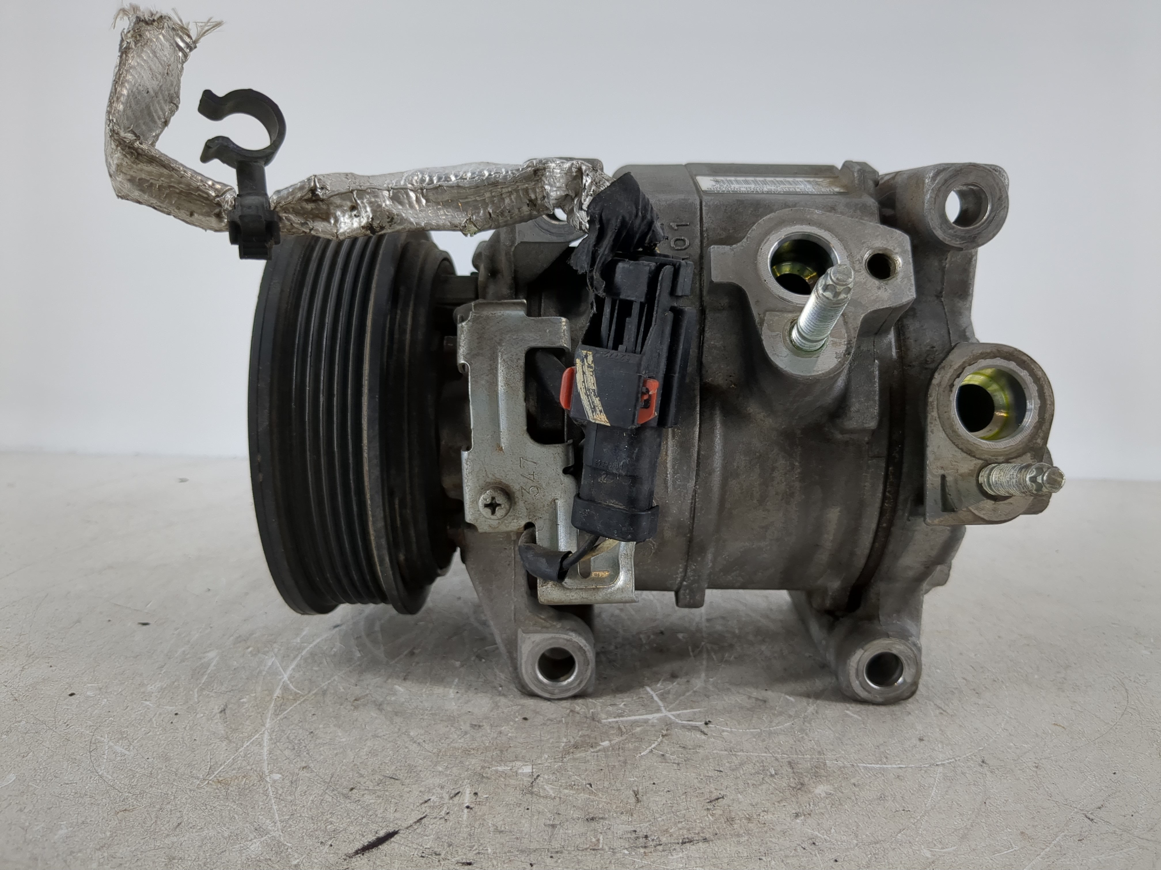 Picture of 2011-2014 Chrysler 200 Air Conditioning A/c Ac Compressor Oem 1086829