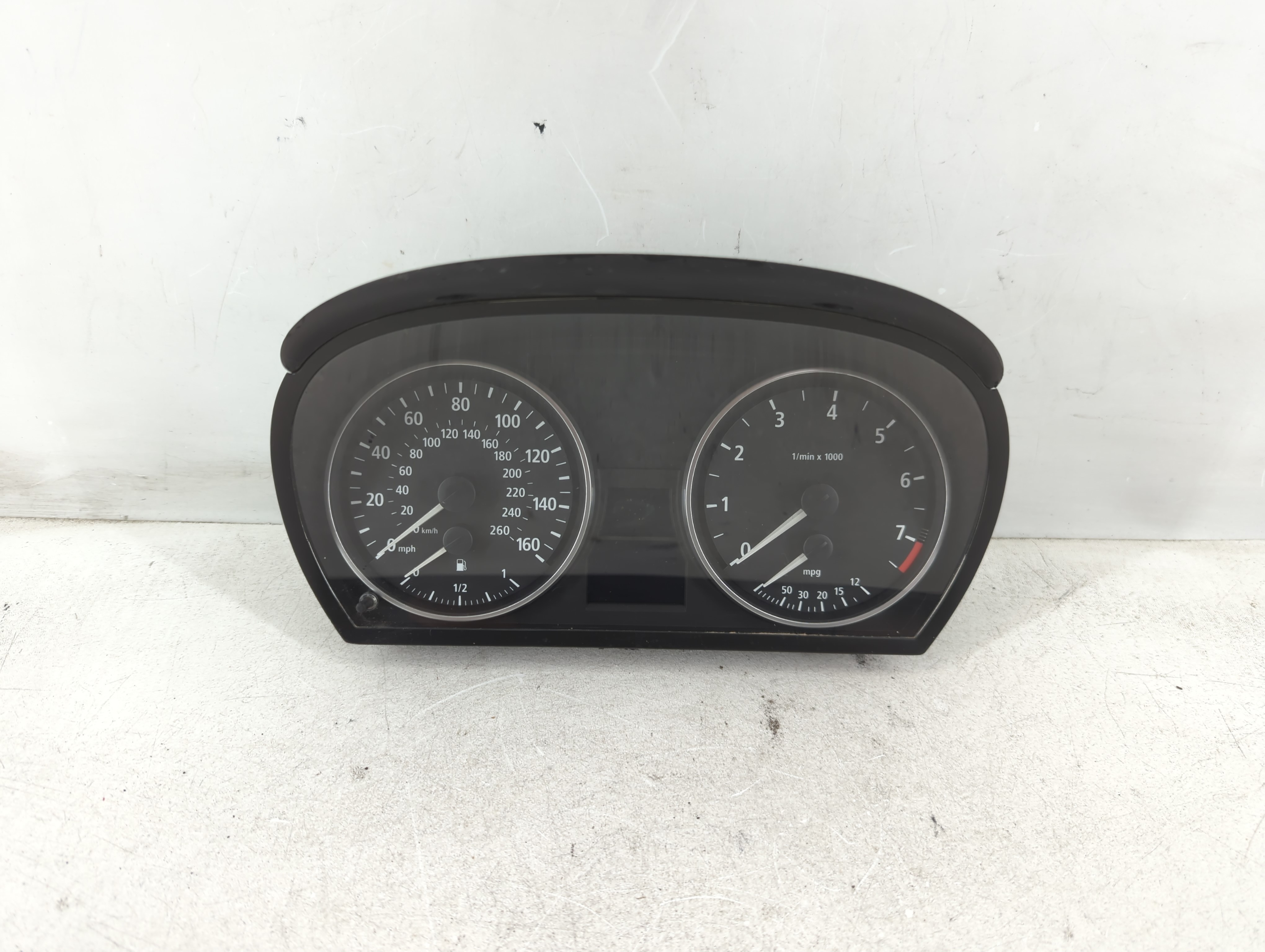 Picture of 2006 Bmw 325i Speedometer Instrument Cluster Gauges 1086844