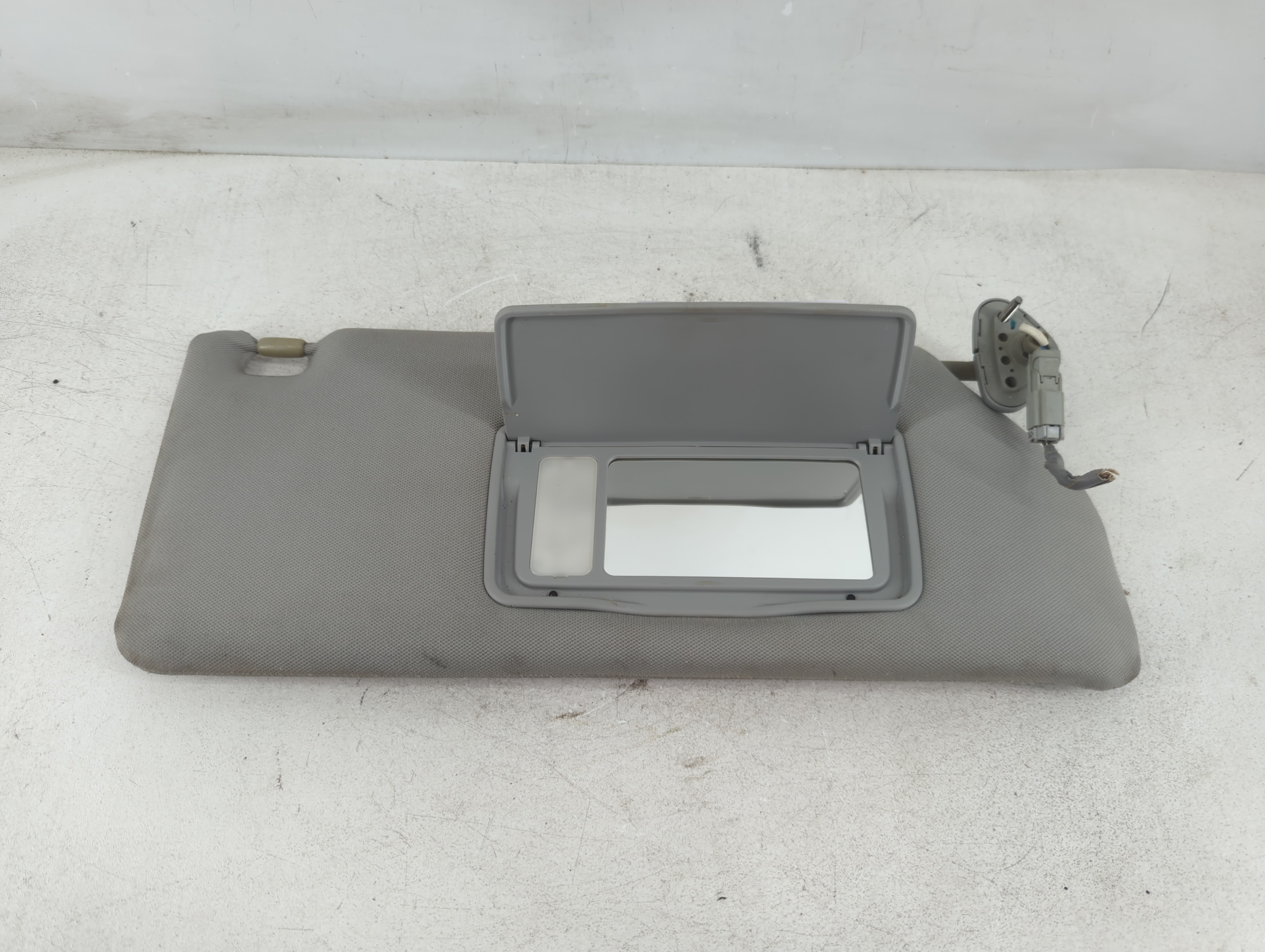 2006-2010 Honda Odyssey Passenger Sun Visor Mirror Right Sunvisor Grey 1086854 - Oemusedautoparts1.com