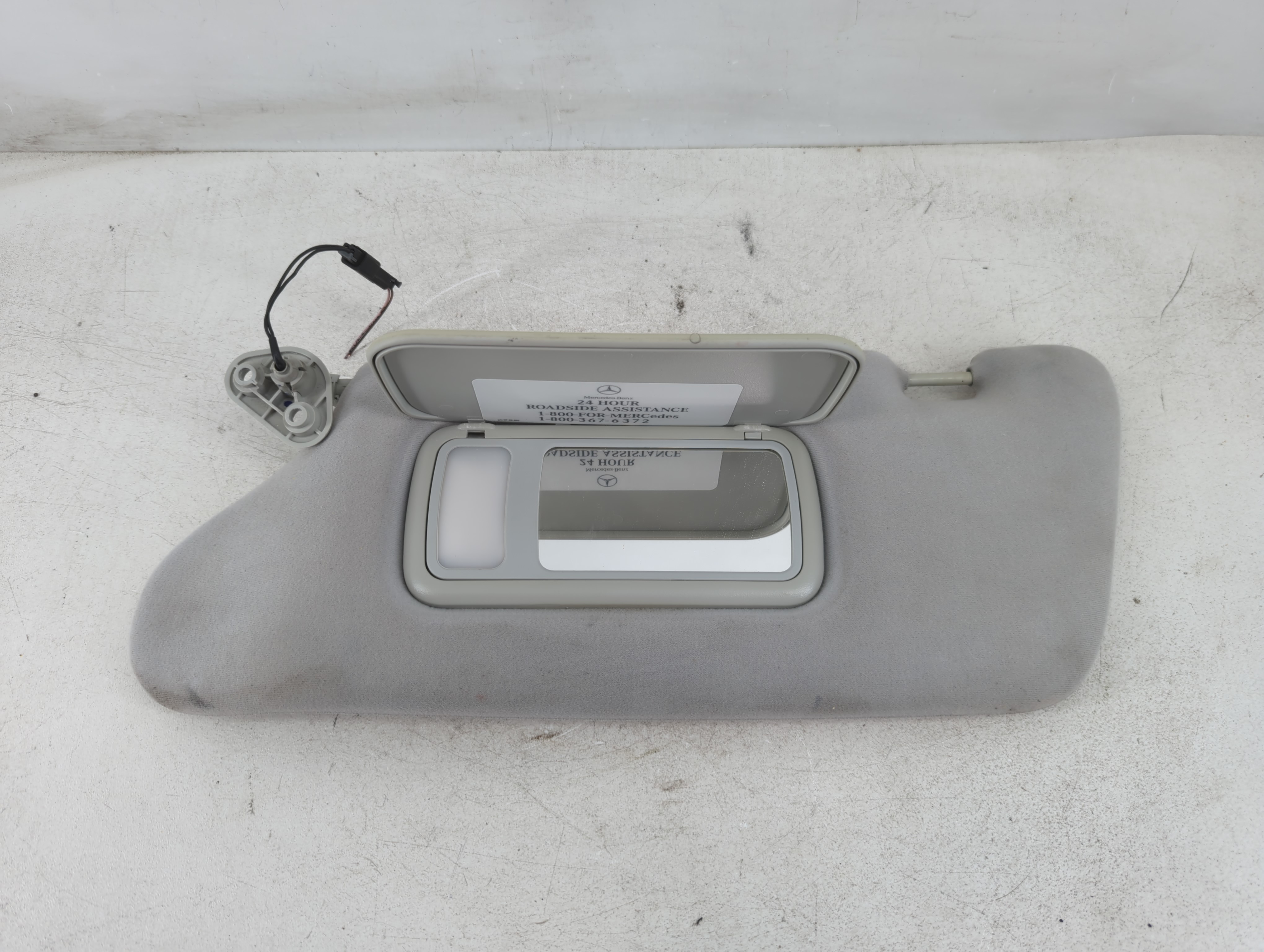 2000-2001 Mercedes-benz Ml320 Driver Sun Visor Mirror Left Sunvisor Grey 1086881 - Oemusedautoparts1.com