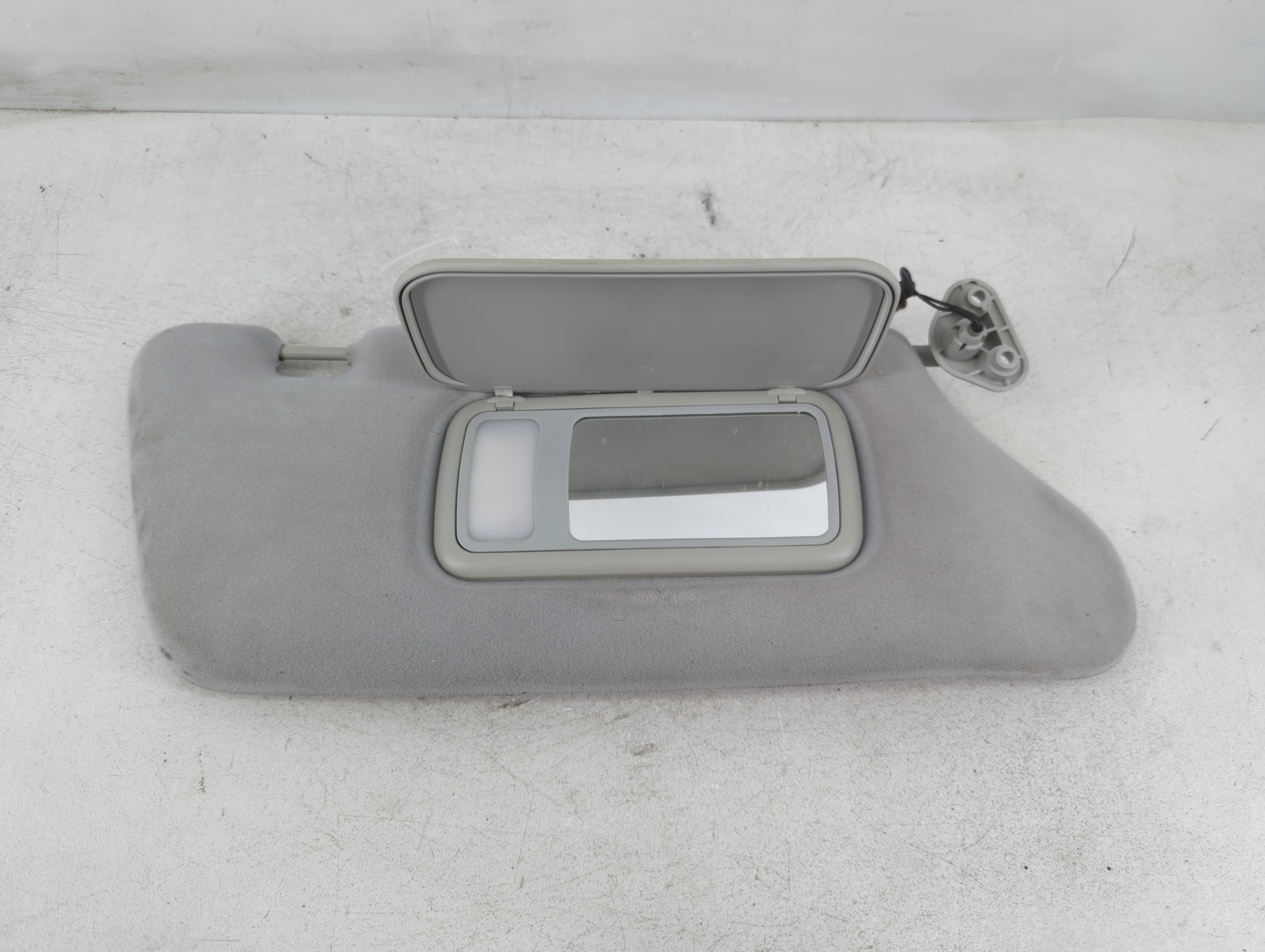 2000-2001 Mercedes-benz Ml320 Passenger Sun Visor Mirror Right Sunvisor 1086883 - Oemusedautoparts1.com
