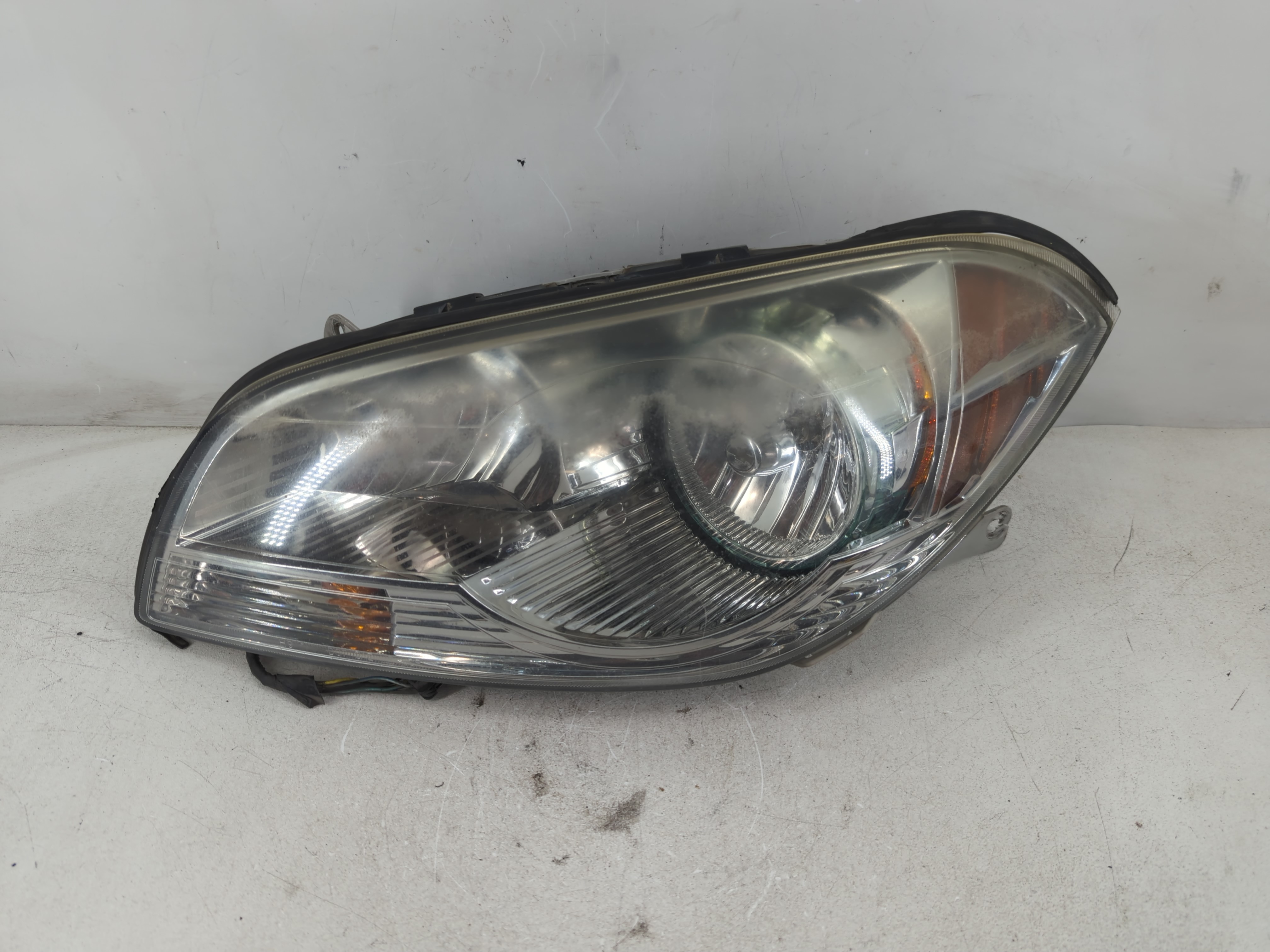 2008-2012 Chevrolet Malibu Passenger Right Oem Head Light Headlight Lamp 1087960 - Oemusedautoparts1.com