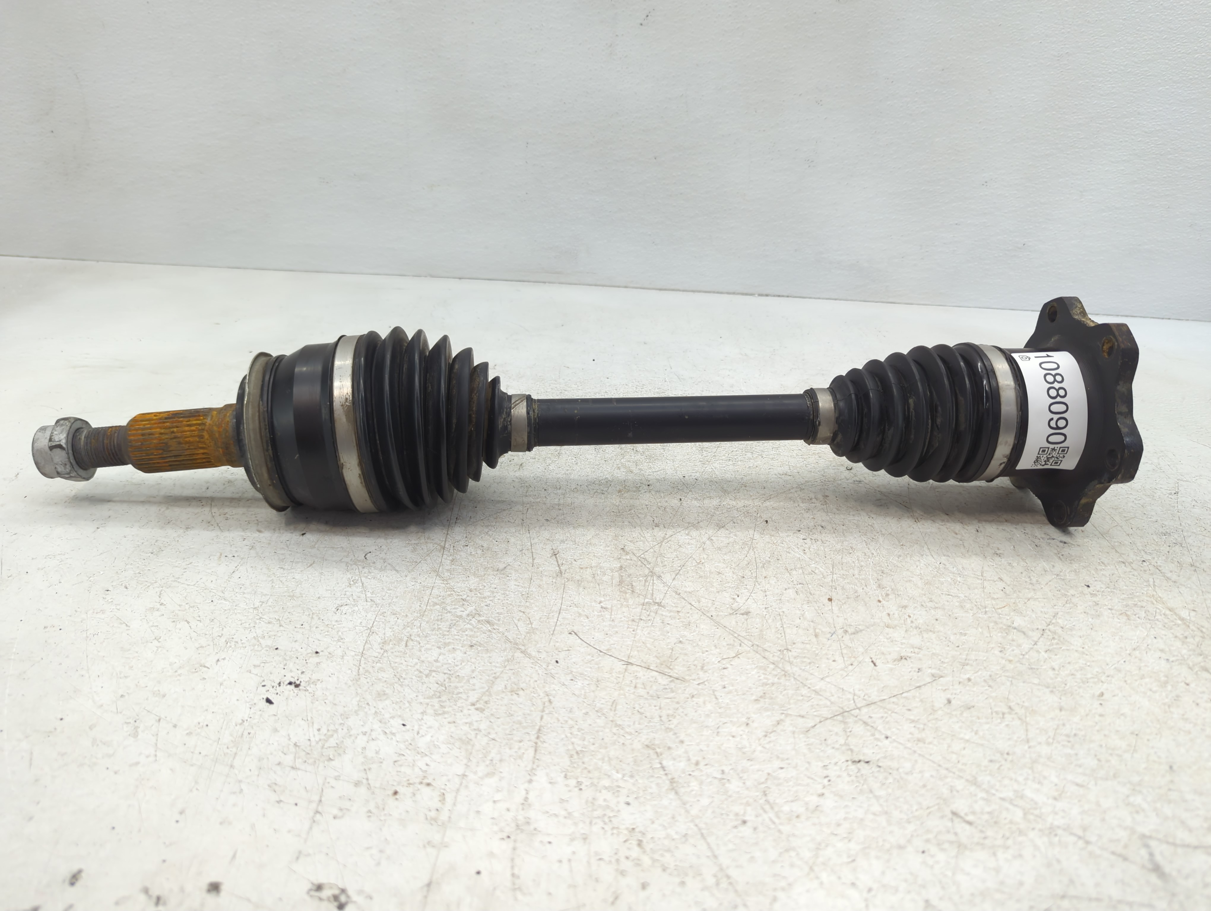 2014-2019 Chevrolet Silverado 1500 Axle Shaft Front Driver Cv C/v 1088090 - Oemusedautoparts1.com