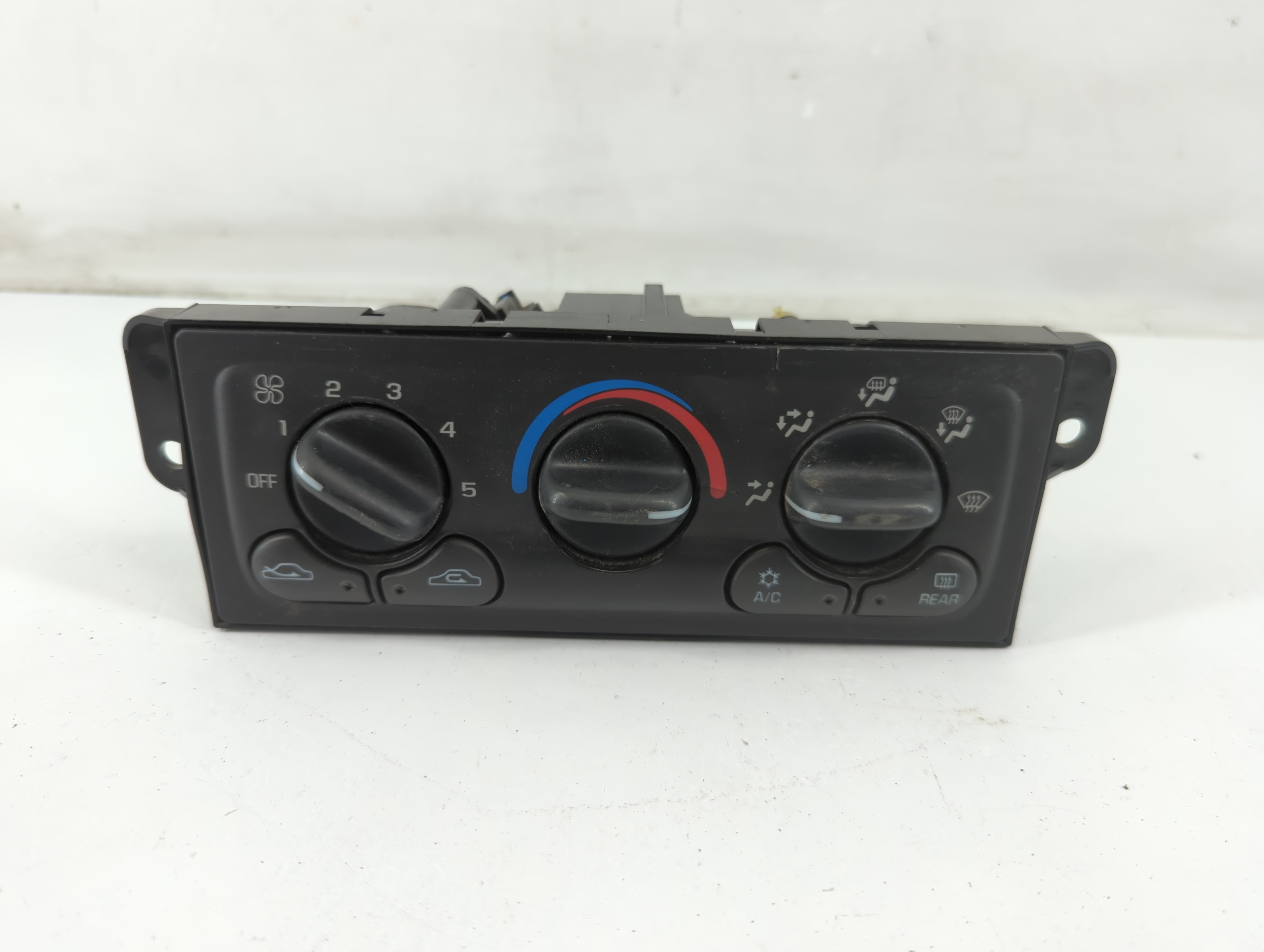 2001-2005 Chevrolet Malibu Ac Heater Climate Control 22718118|4110141957 1088105 - Oemusedautoparts1.com