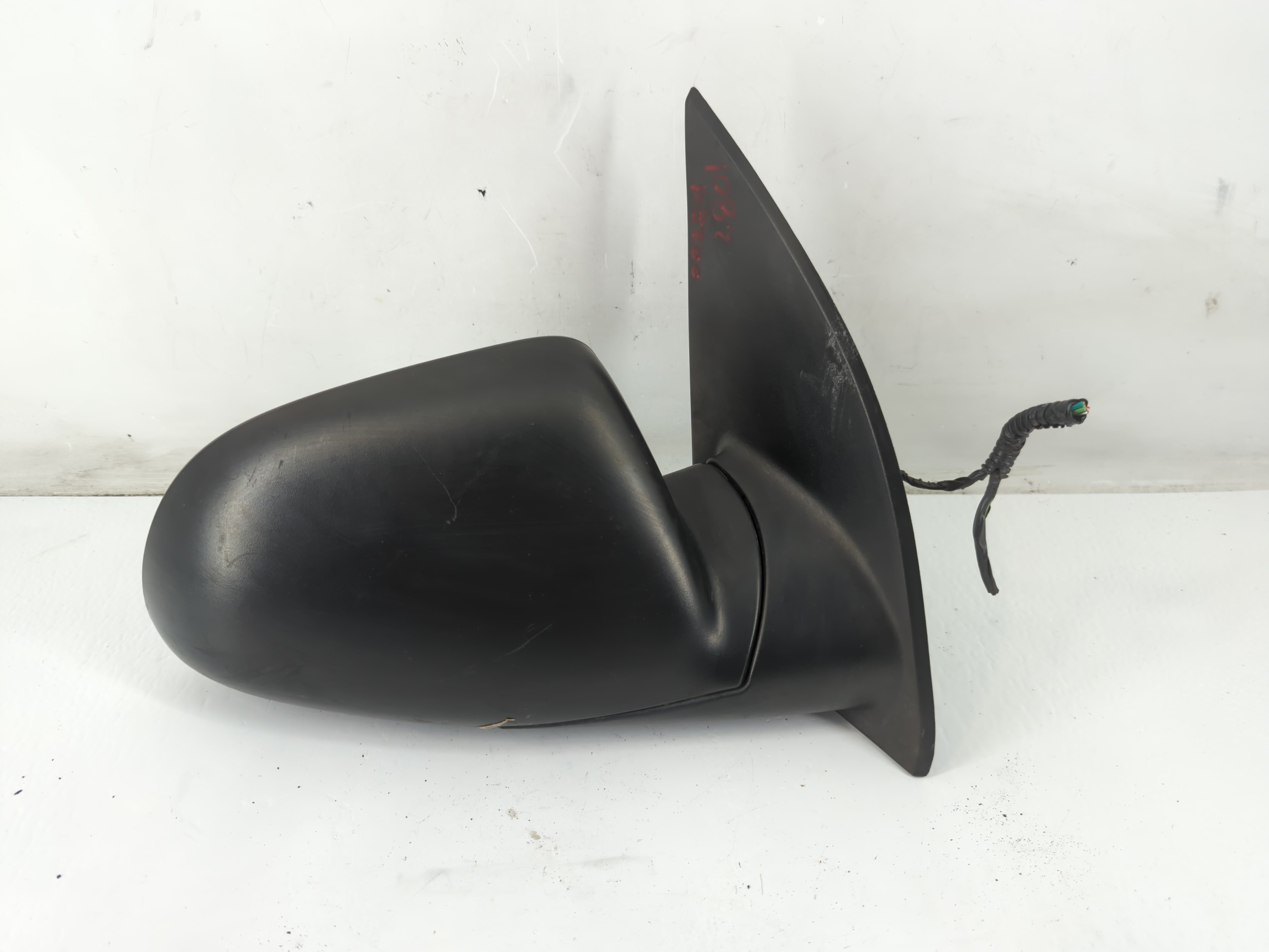 2004-2007 Saturn Vue Passenger Right Side View Power Door Mirror Black 1088214 - Oemusedautoparts1.com
