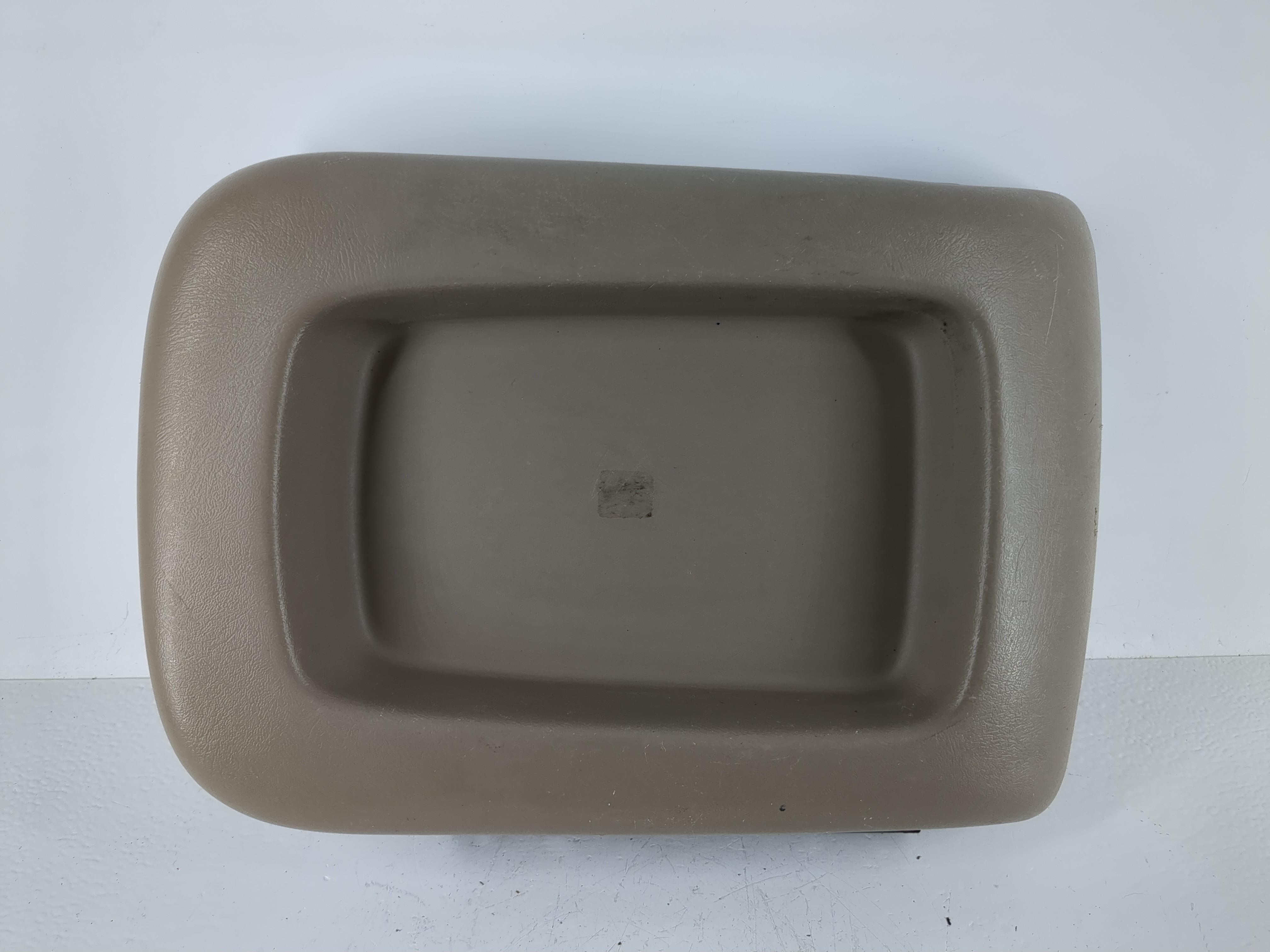 Picture of Chevrolet Avalanche Center Console Armrest Cover Lid 1088291