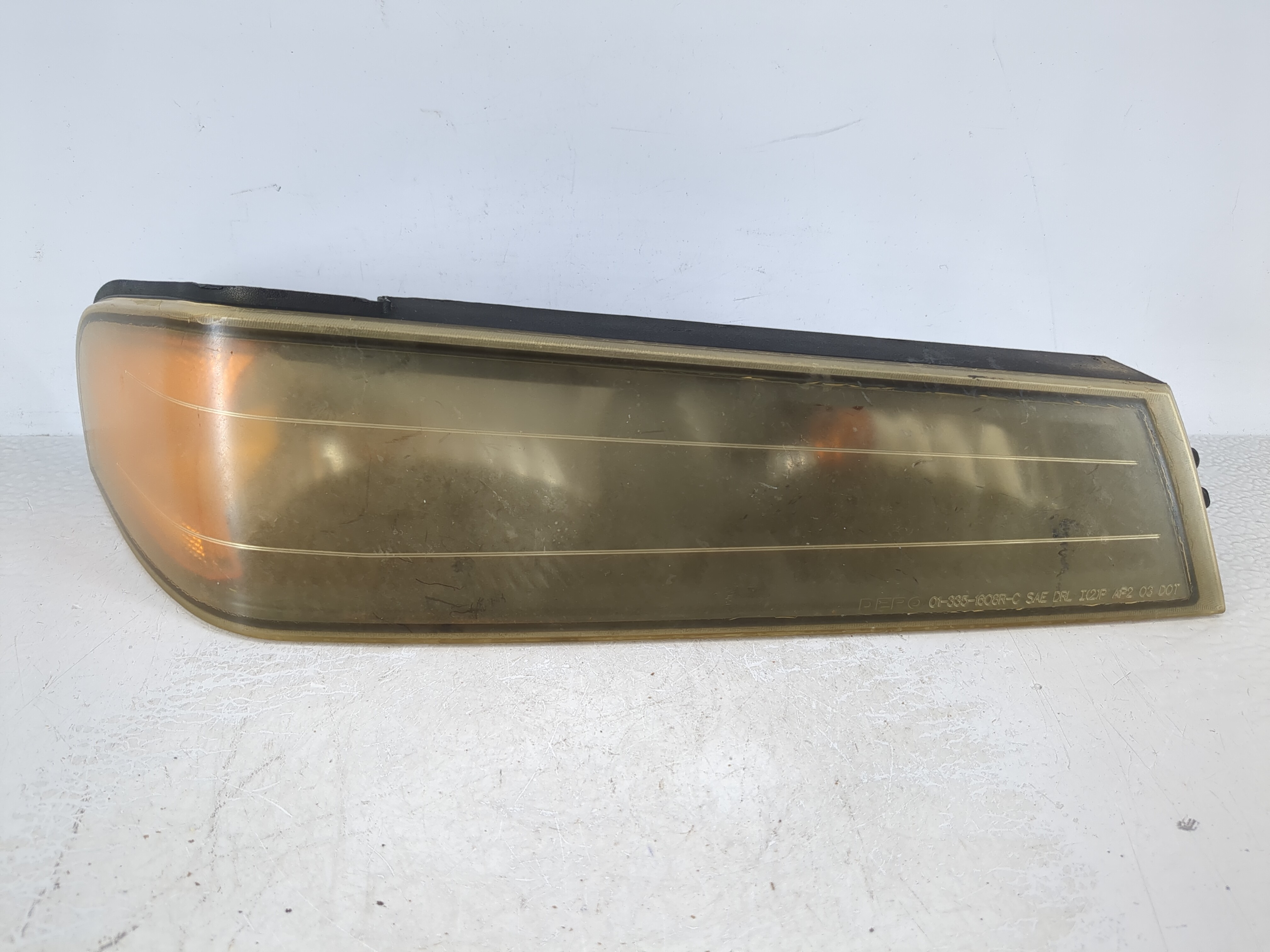 Picture of 2005 Chevrolet Colorado Passenger Right Oem Head Light Headlight Lamp 1088360
