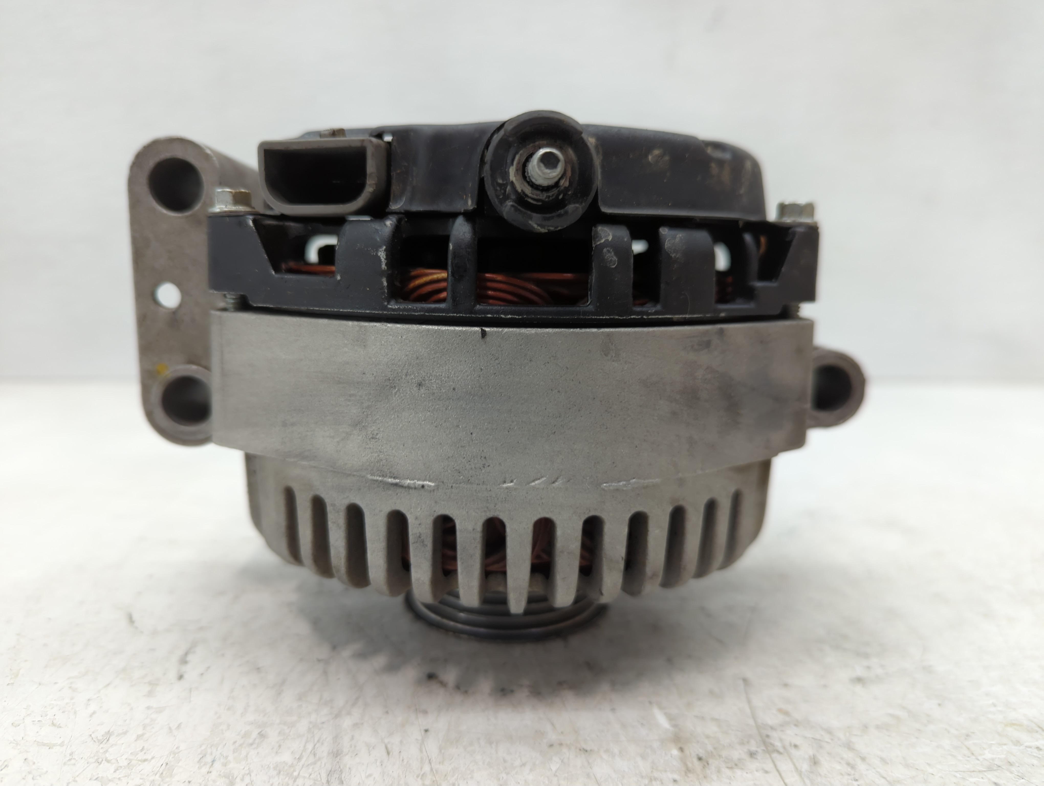 1996 Ford Explorer Alternator Generator Charging Assembly Engine Oem 1088439 - Oemusedautoparts1.com